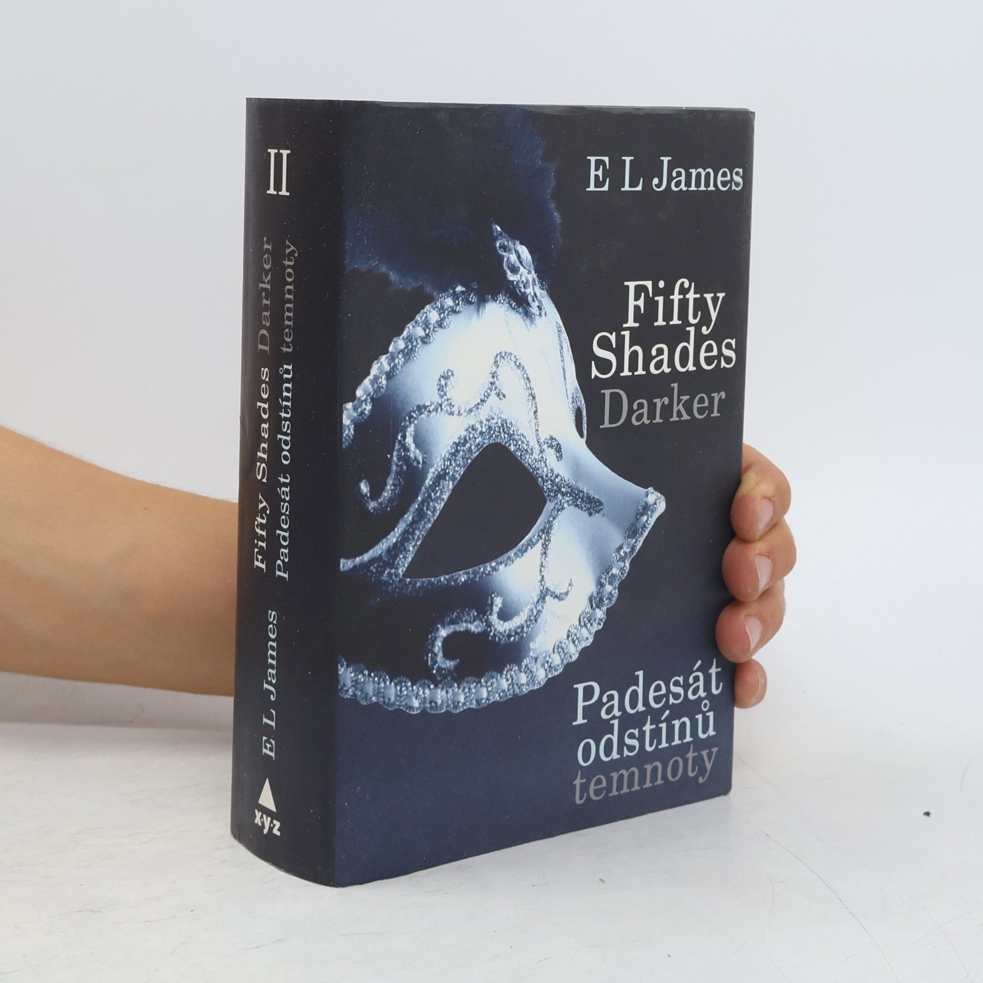 E. L. James Padesát odstínů temnoty