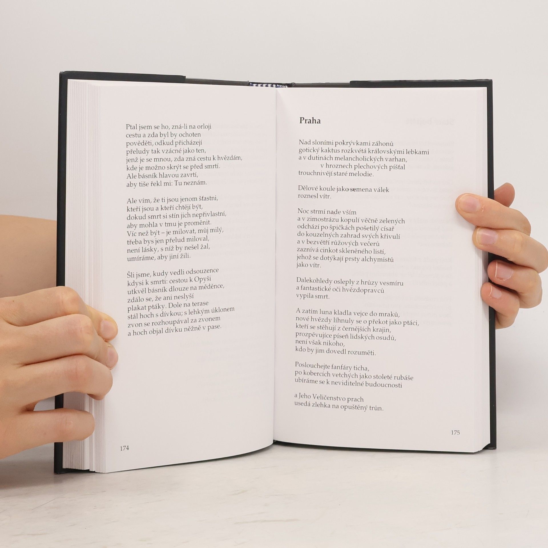 Jaroslav Seifert Ruce Venušiny : (výbor z poezie)