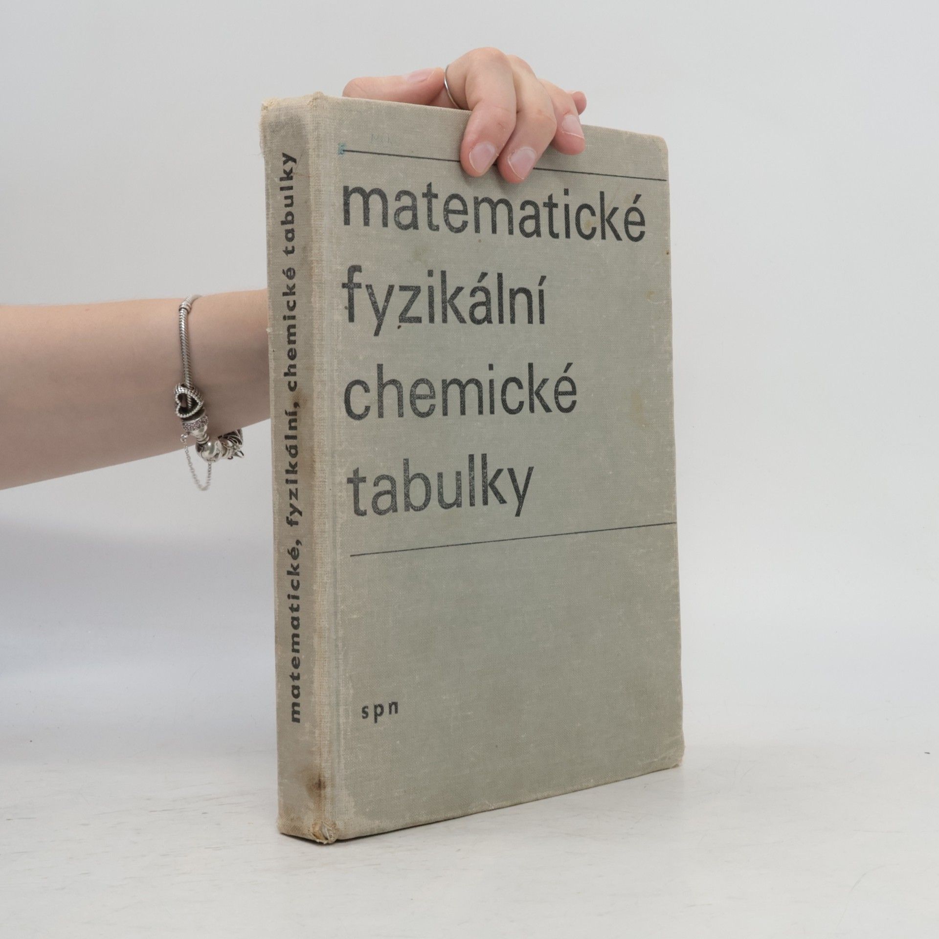 Jiří Mikulčák Matematické, fyzikální a chemické tabulky pro střední školy