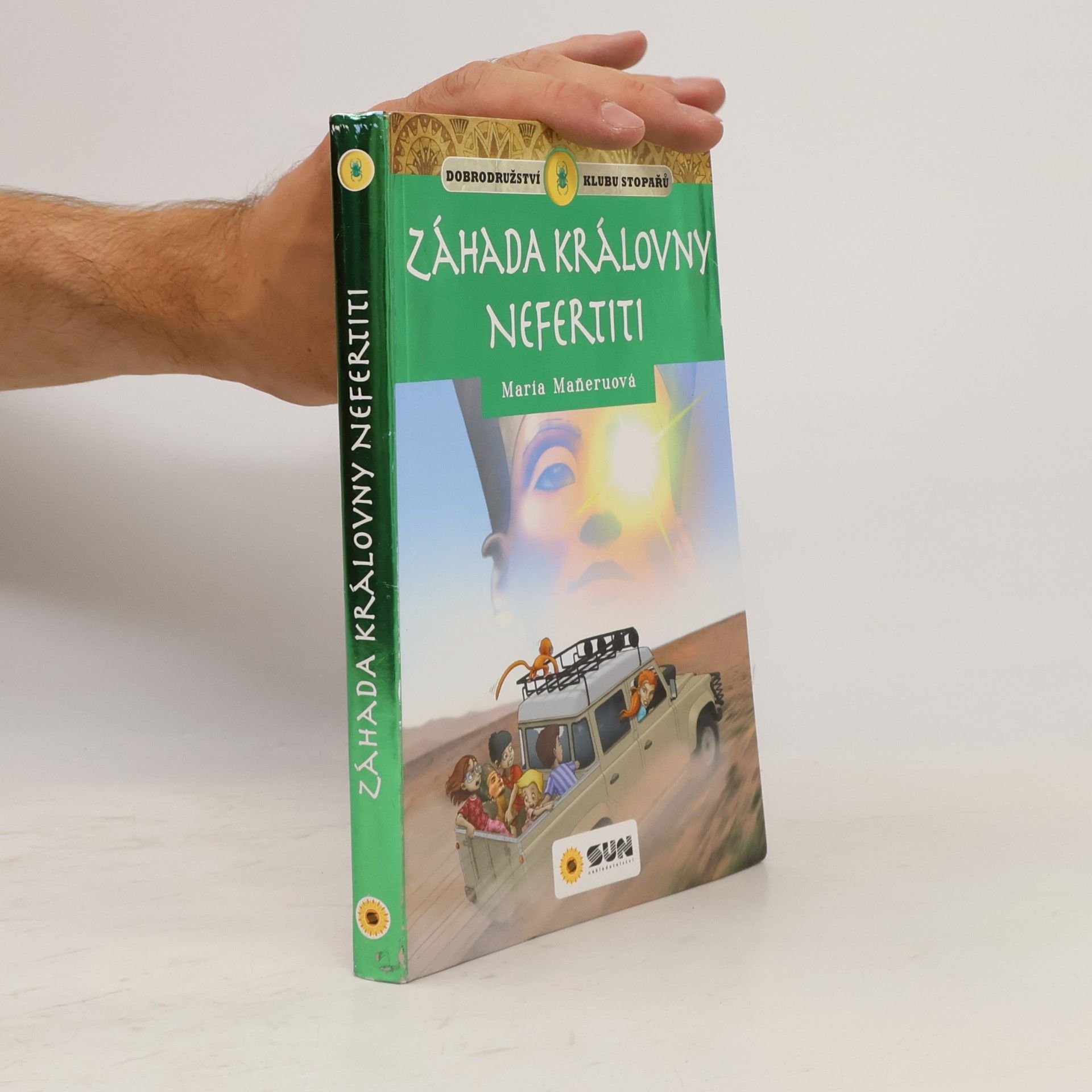 María Mañeru Záhada královny Nefertiti