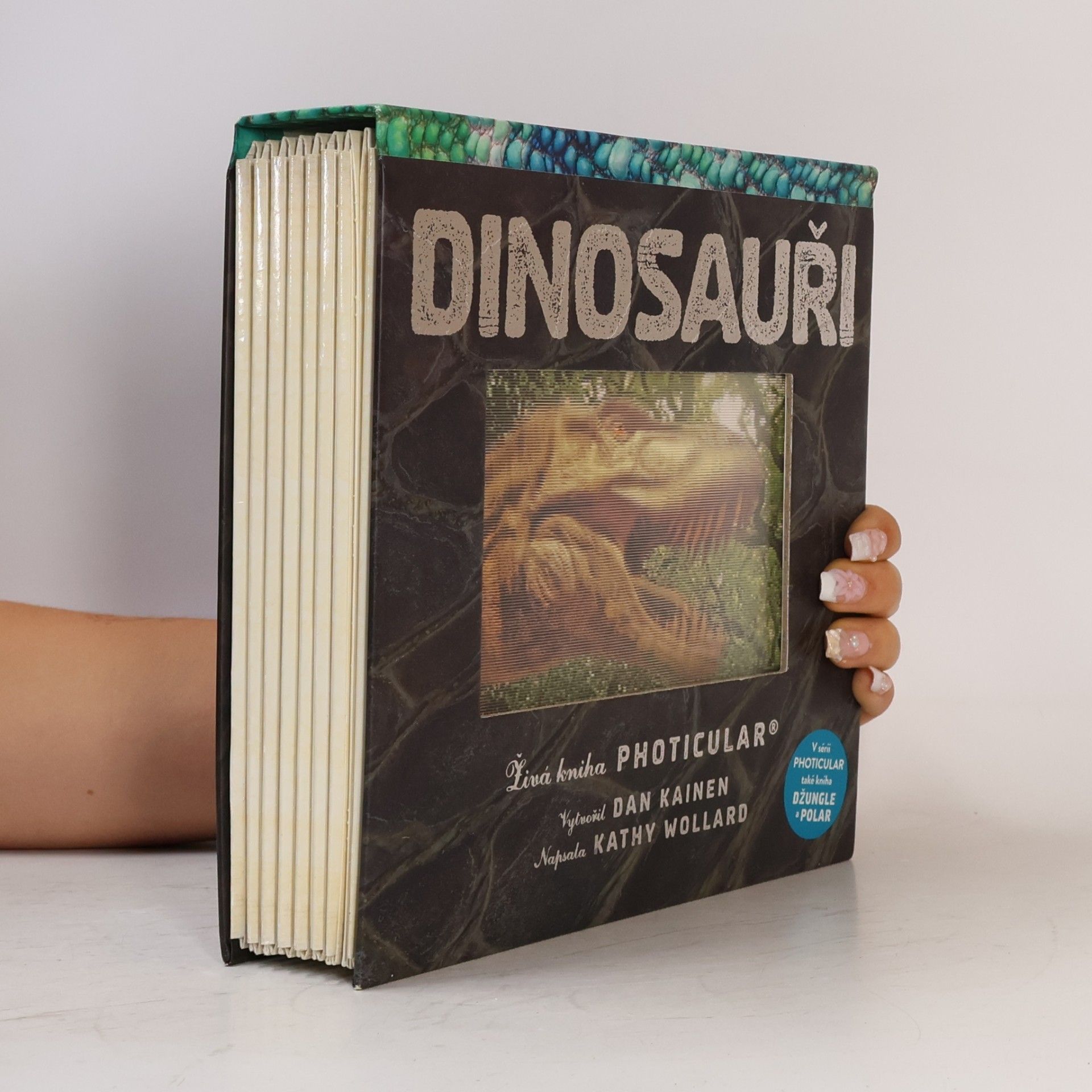 Dan Kainen Dinosauři