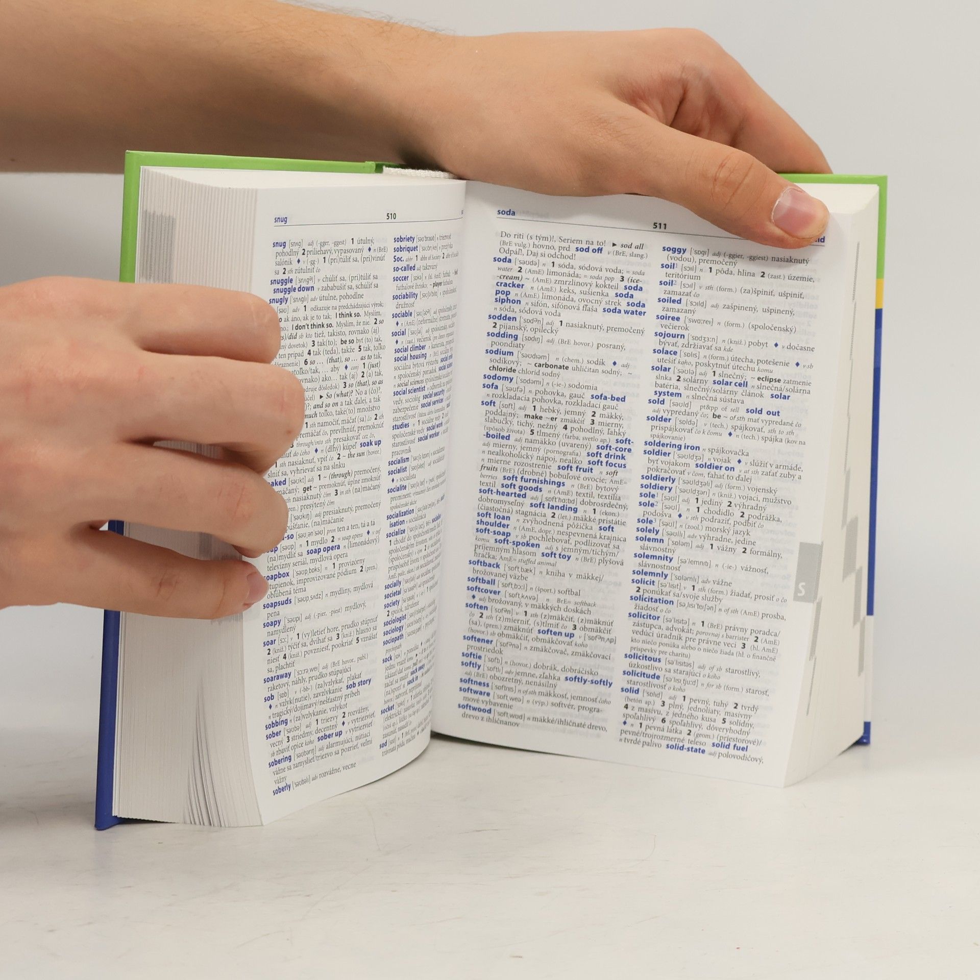 Various authors Anglicko-slovenský, slovensko-anglický praktický slovník