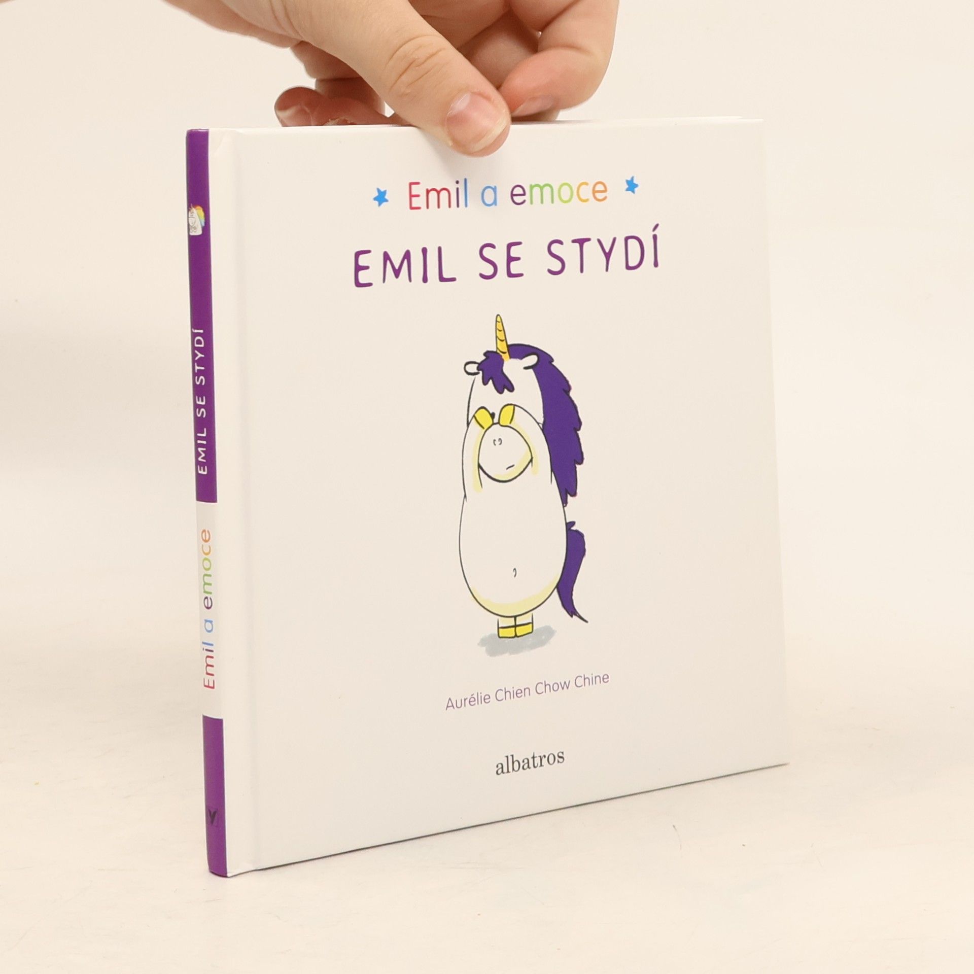 Aurélie Chien Chow Chine Emil se stydí