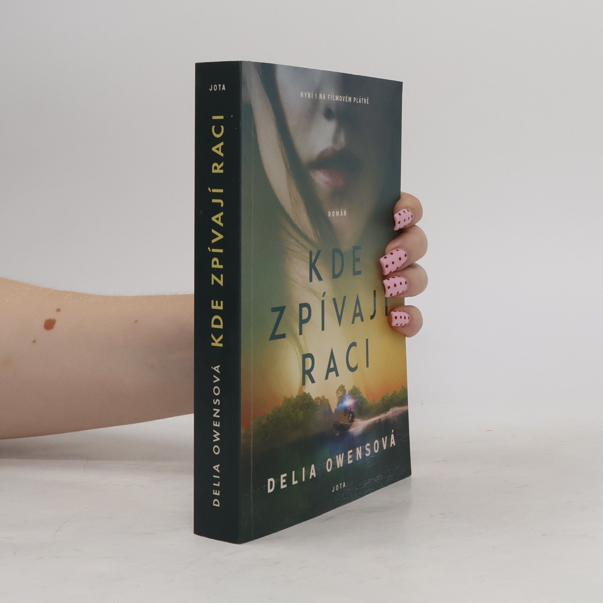 Delia Owens Kde zpívají raci