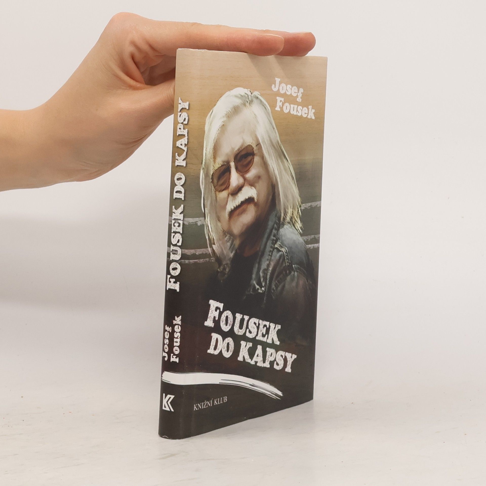 Josef Fousek Fousek do kapsy. Výběr 1969-2012. Epigramy, aforismy, satira