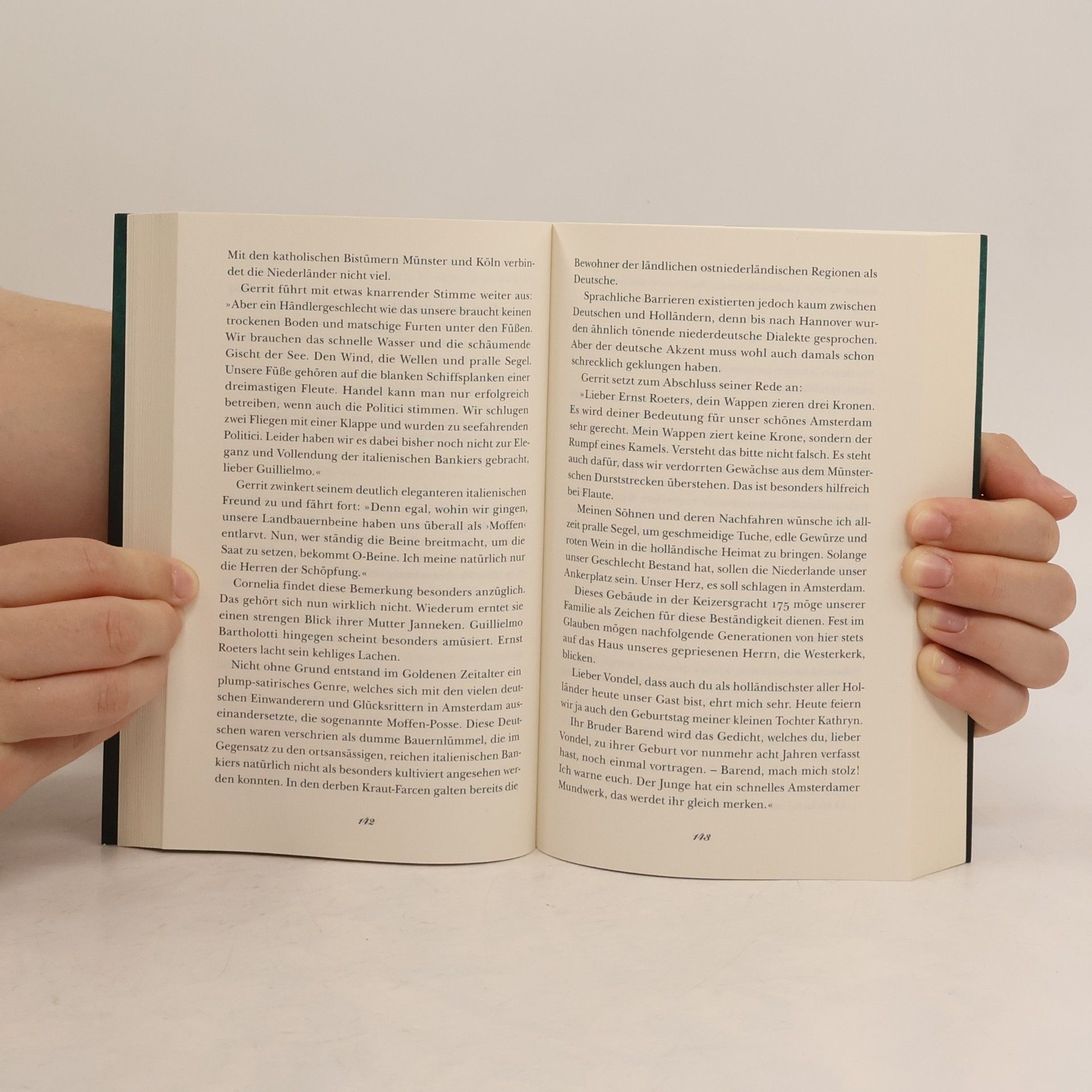 Hape Kerkeling Gebt mir etwas Zeit: Meine Chronik der Ereignisse | Hape Kerkeling über seinen Lebensweg und die bewegte Geschichte seiner Familie. Der #1-SPIEGEL-Bestseller jetzt im Taschenbuch