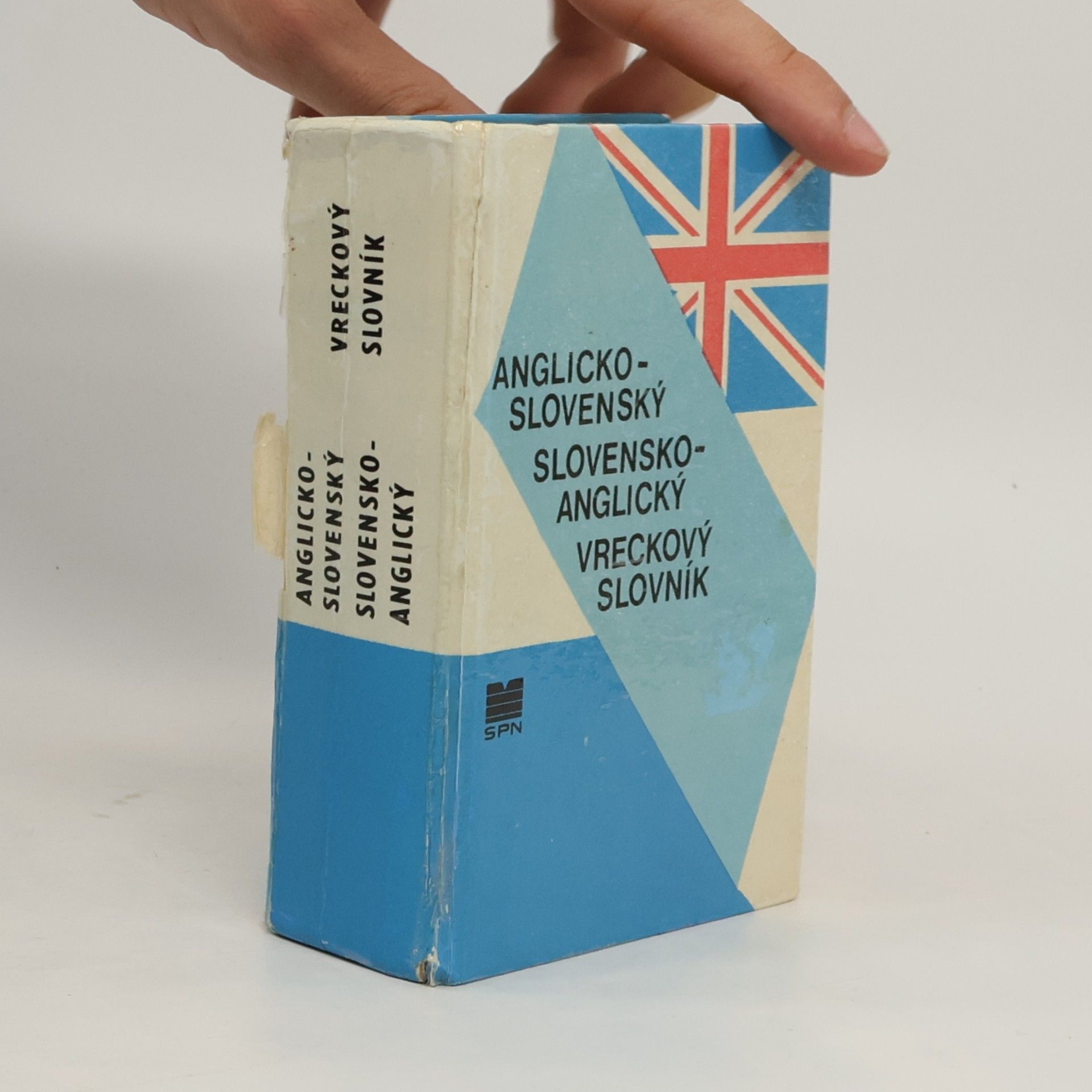 Various authors Anglicko-slovenský, slovensko-anglický vreckový slovník