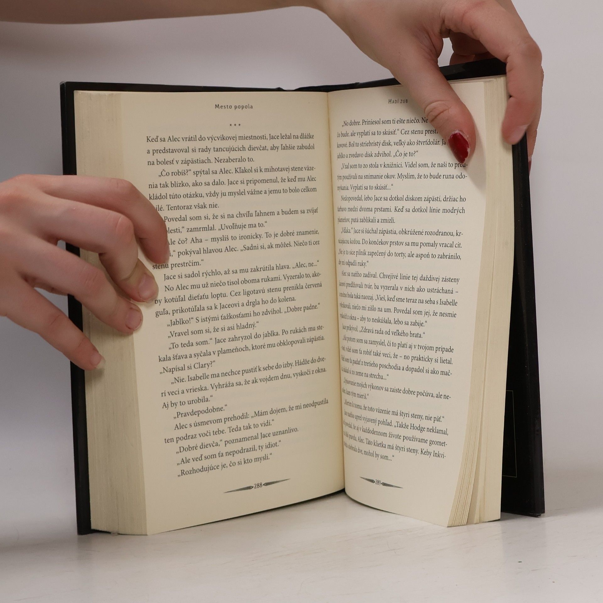 Cassandra Clare Mesto popola