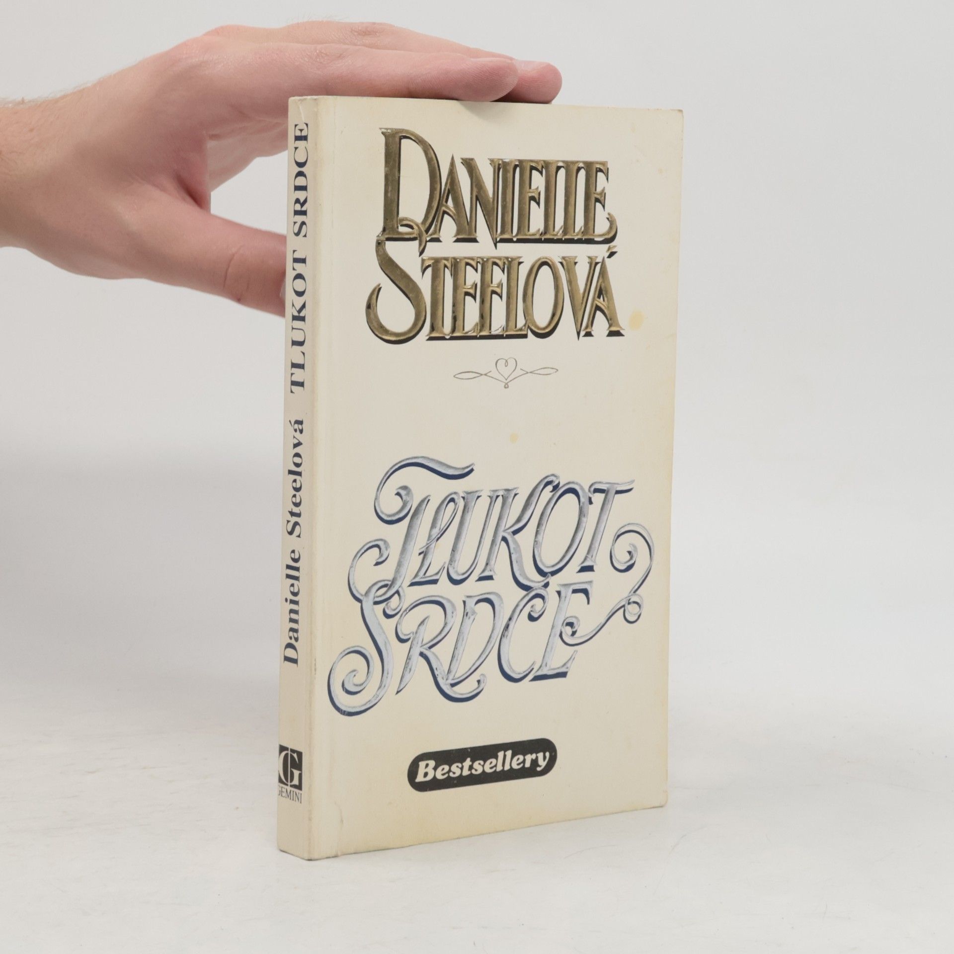 Danielle Steel Tlukot srdce