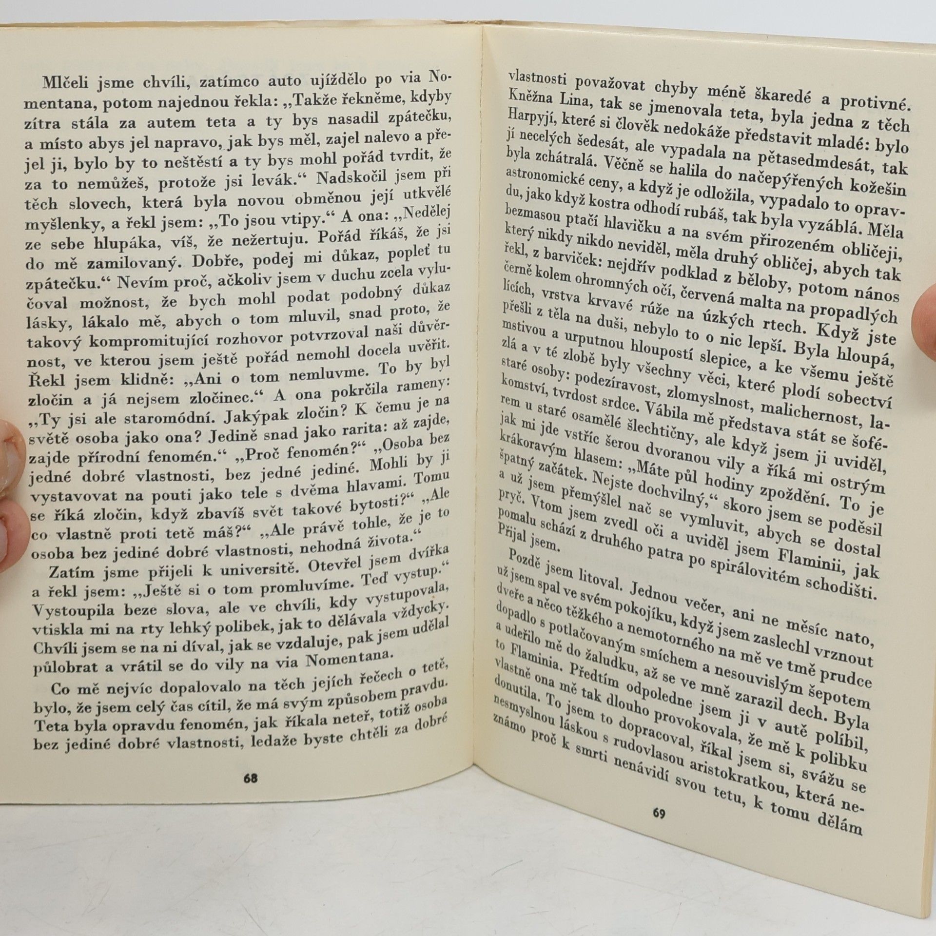 Alberto Moravia Světla Říma