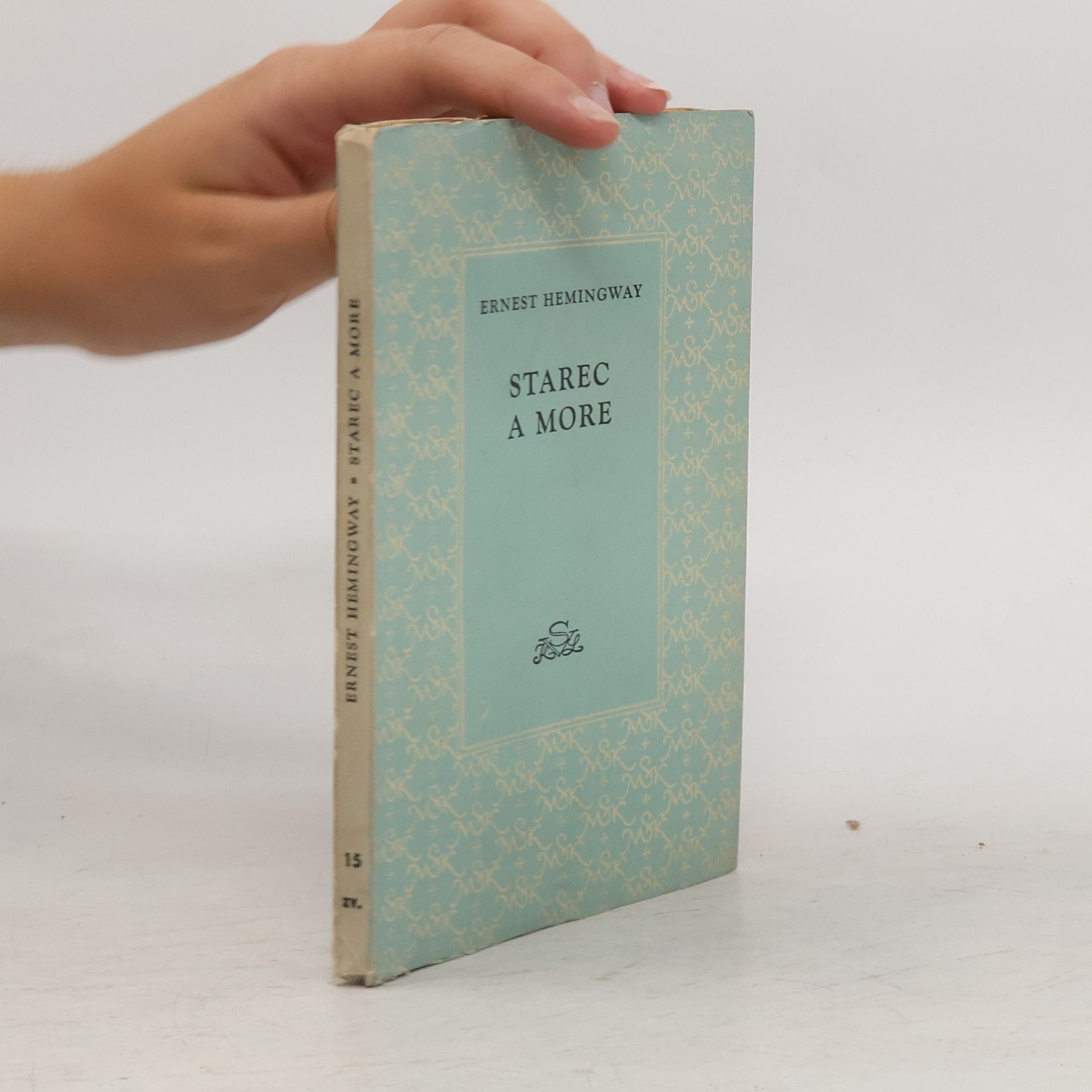Ernest Hemingway Starec a more
