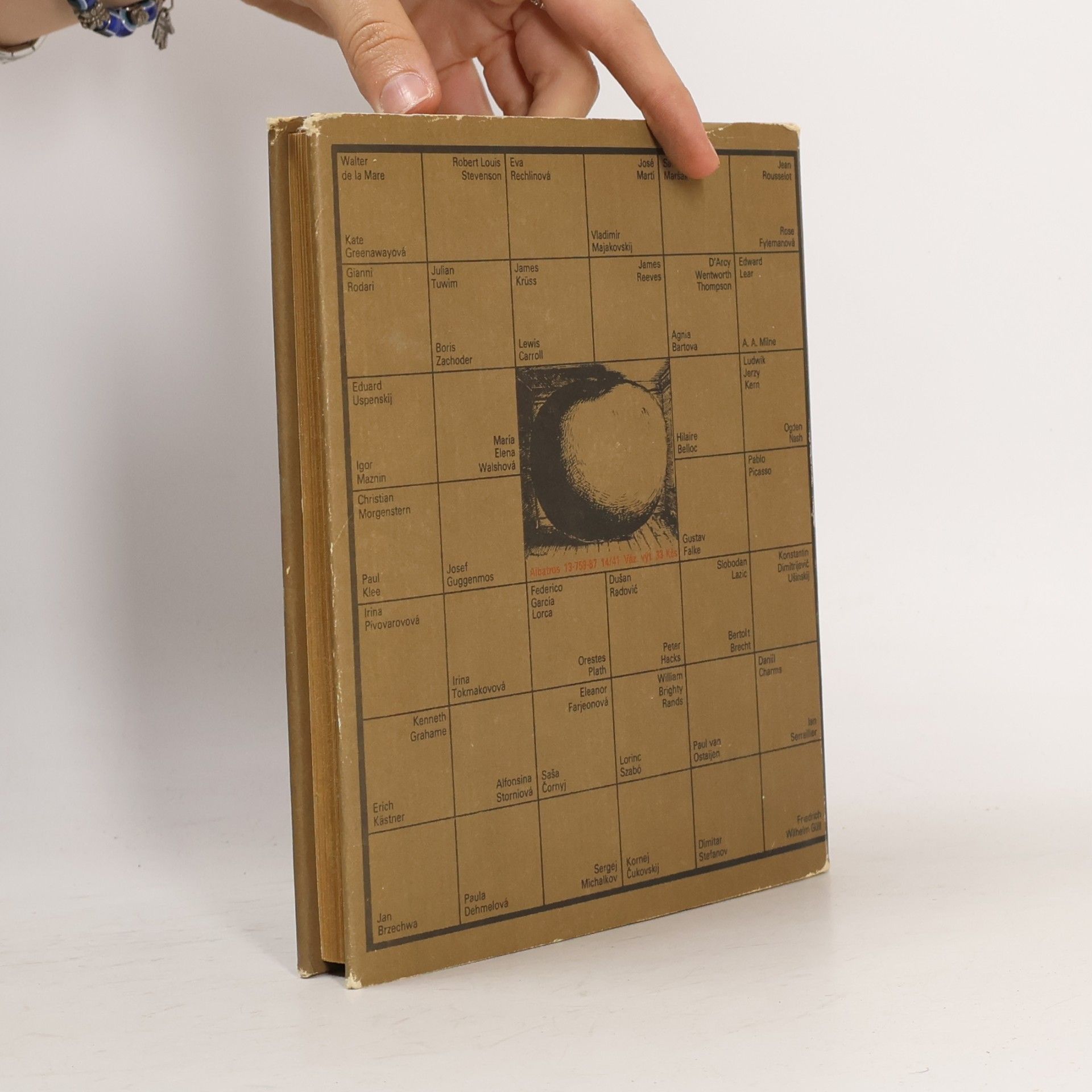 Clara Istler Ostrov, kde rostou housle