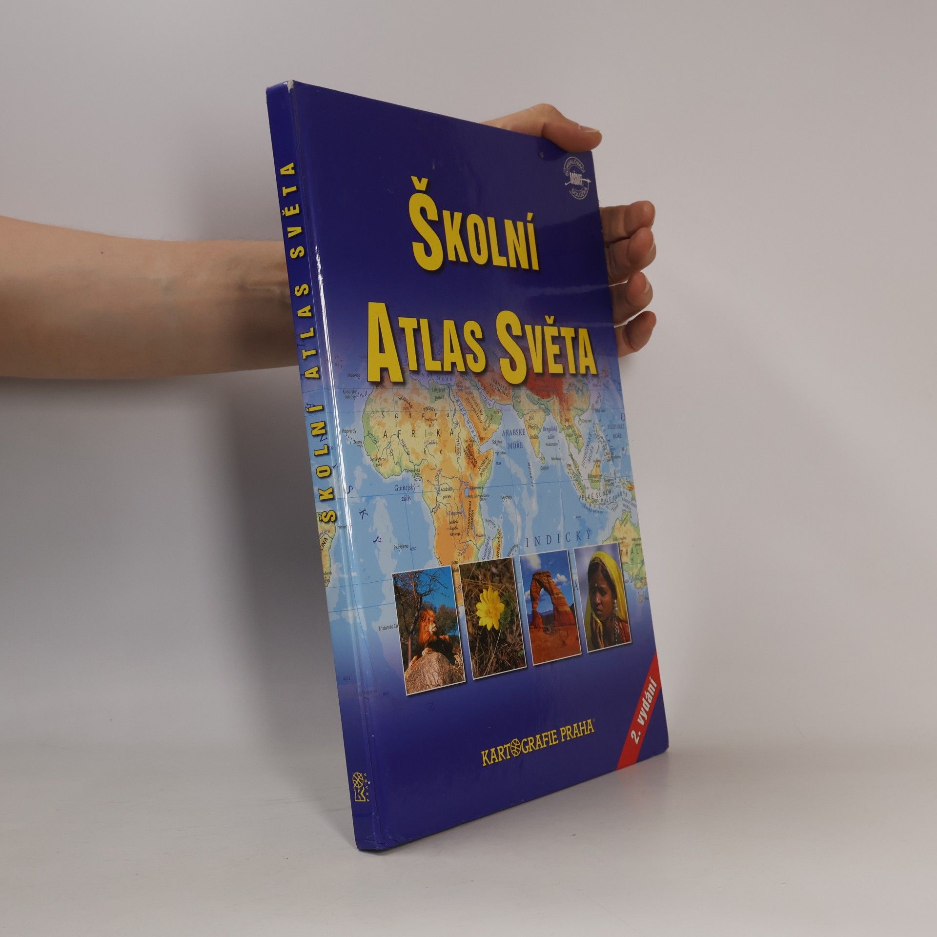 Kolektiv autorů Školní atlas světa