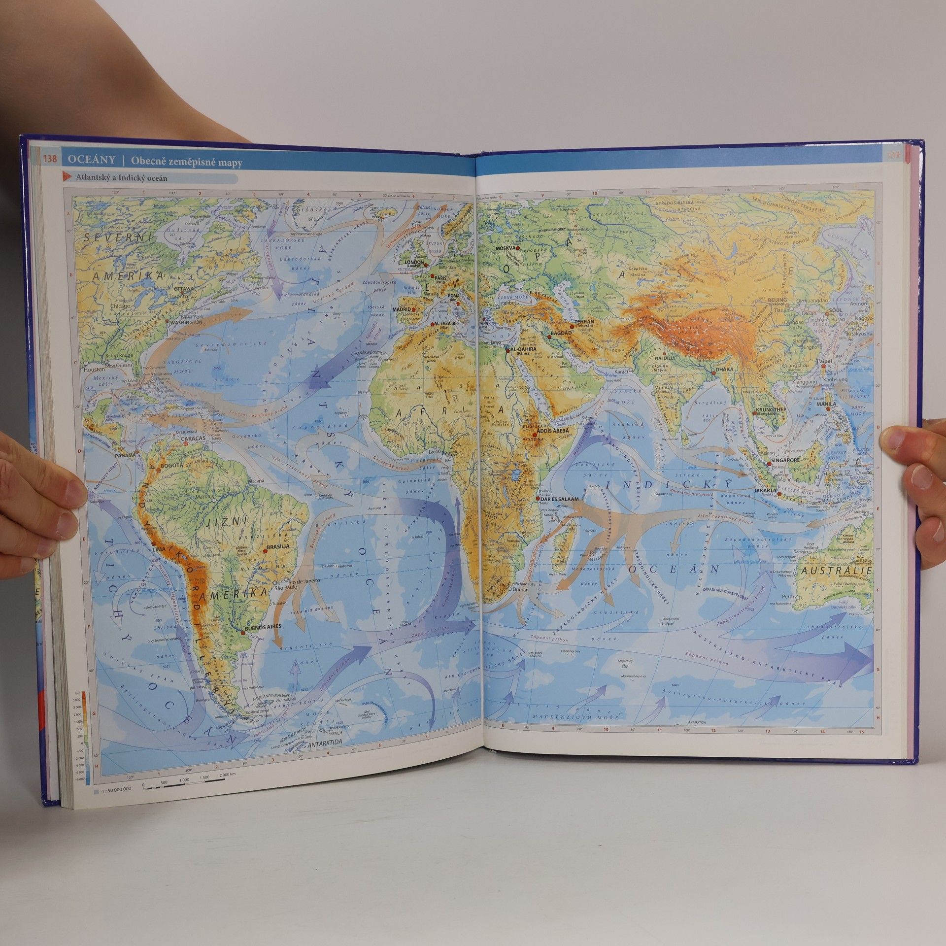 Autorenkollektiv Školní atlas světa