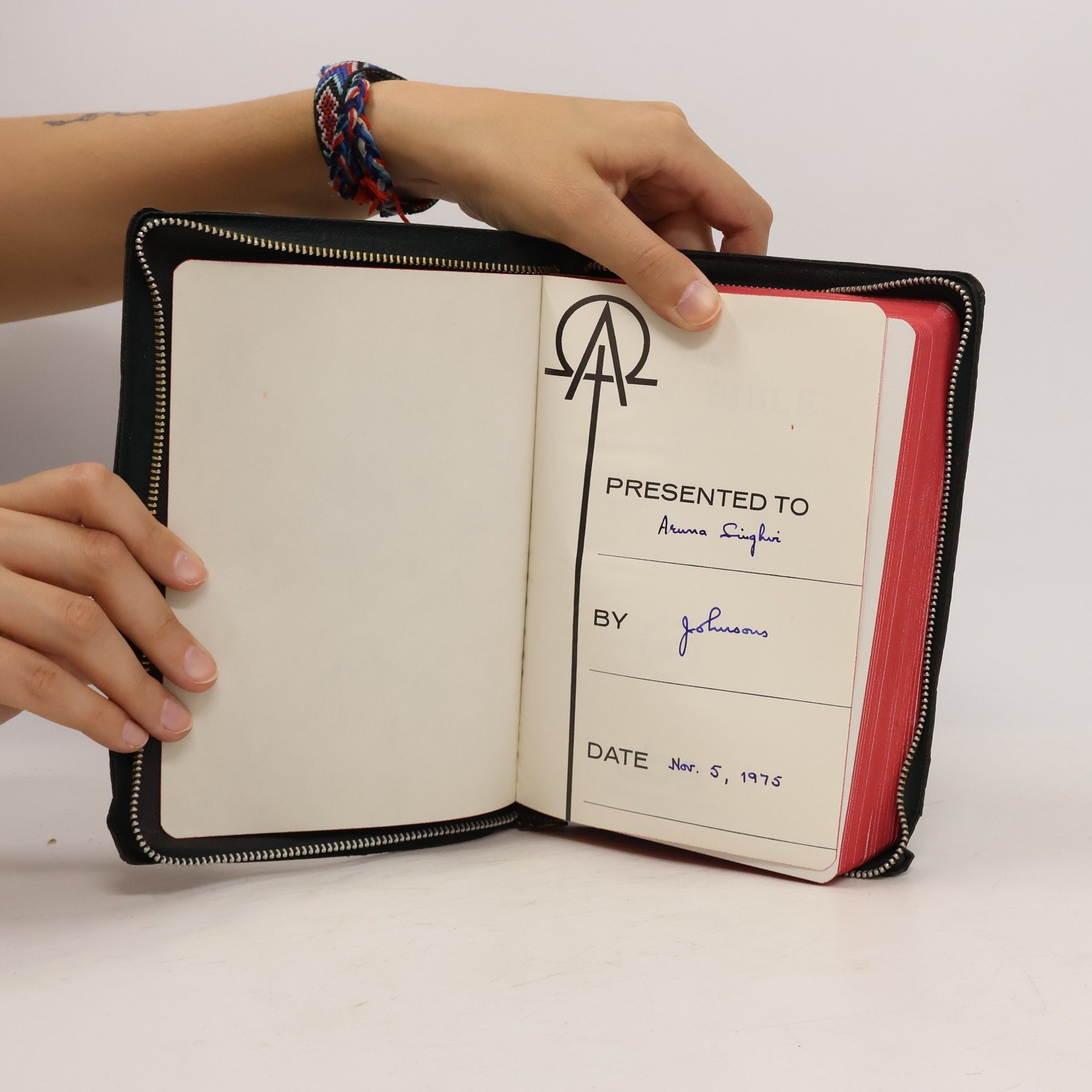Kolektiv autorů Holy Bible