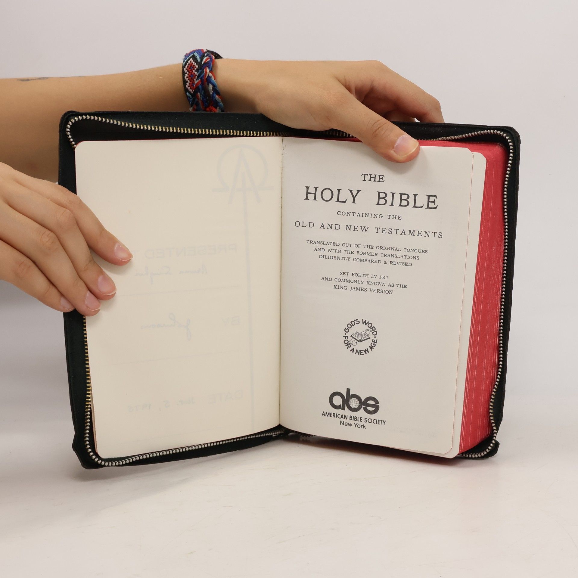 Kolektiv autorů Holy Bible