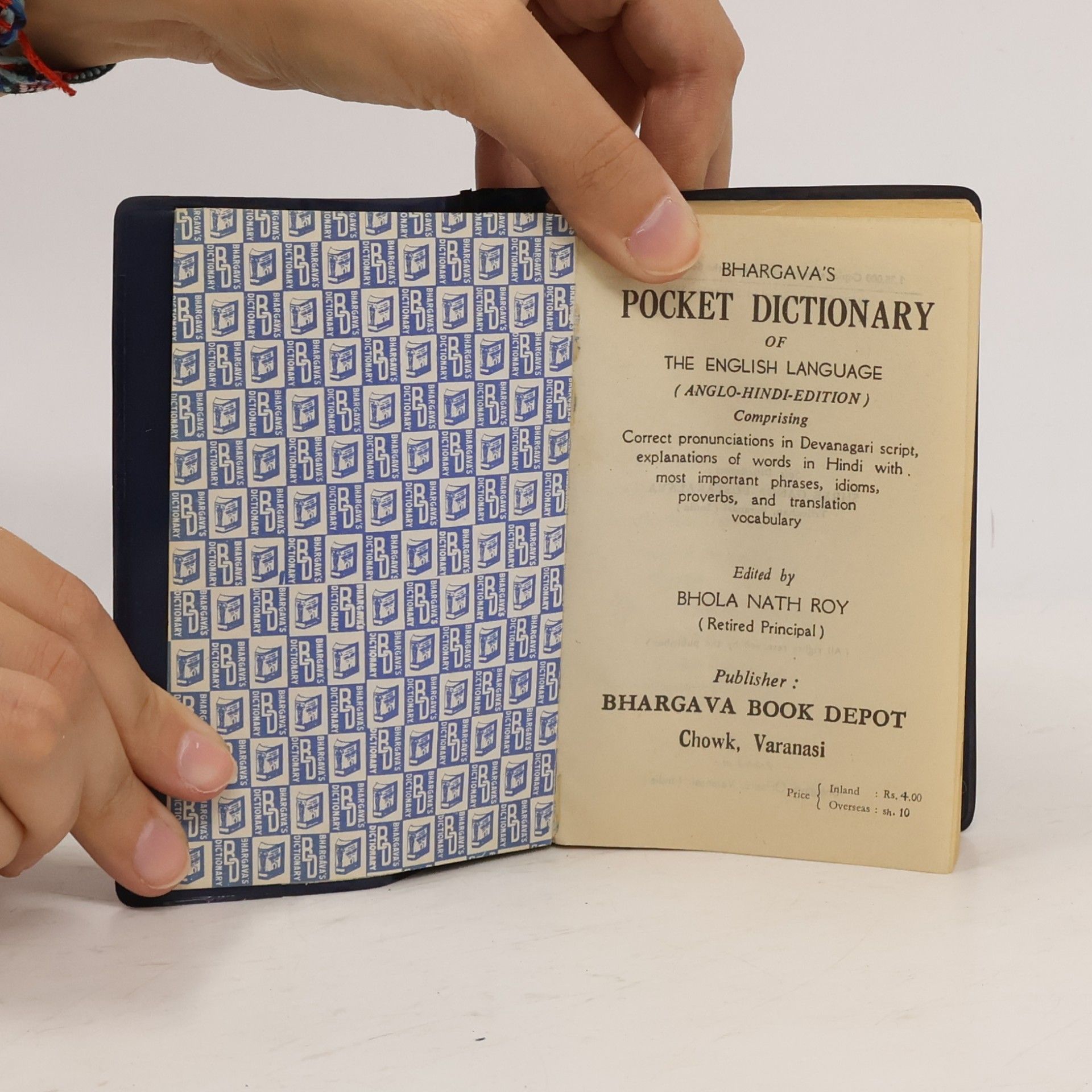 Bhola Nath Roy Bhargava´s Pocket Dictionary English-Hindi