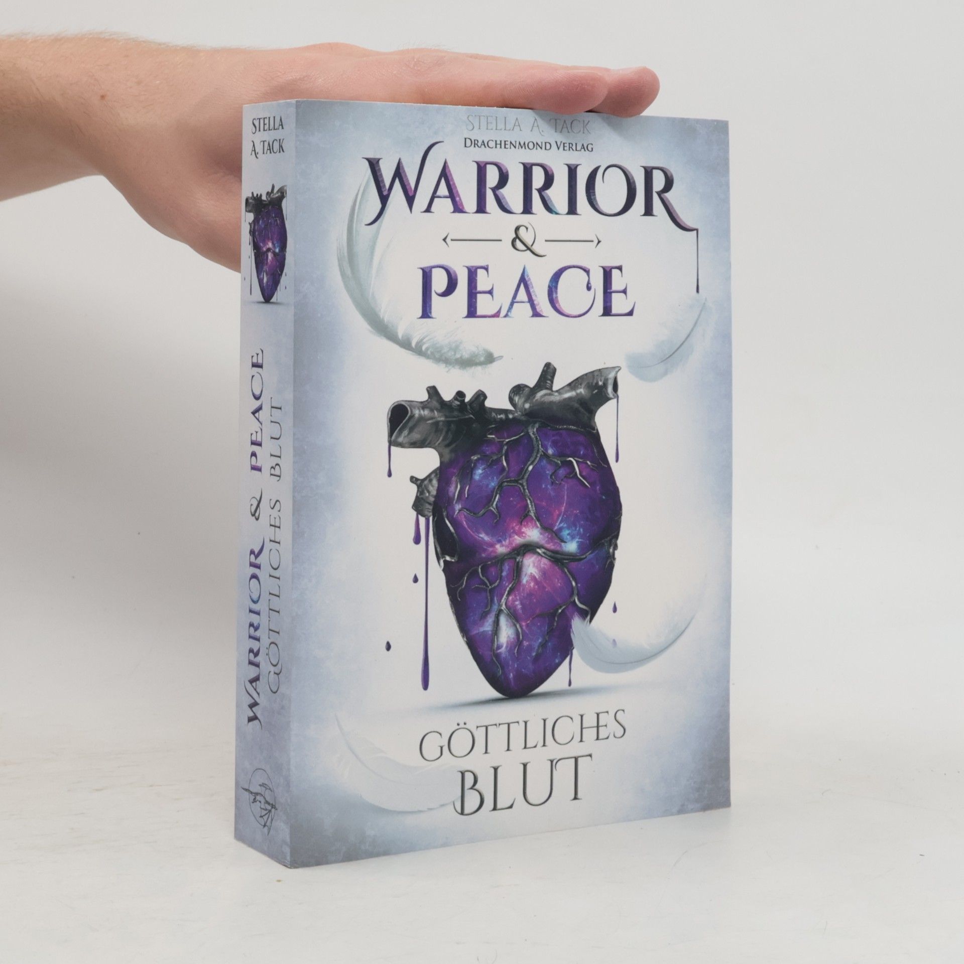 Stella Tack Warrior & Peace. Göttliches Blut