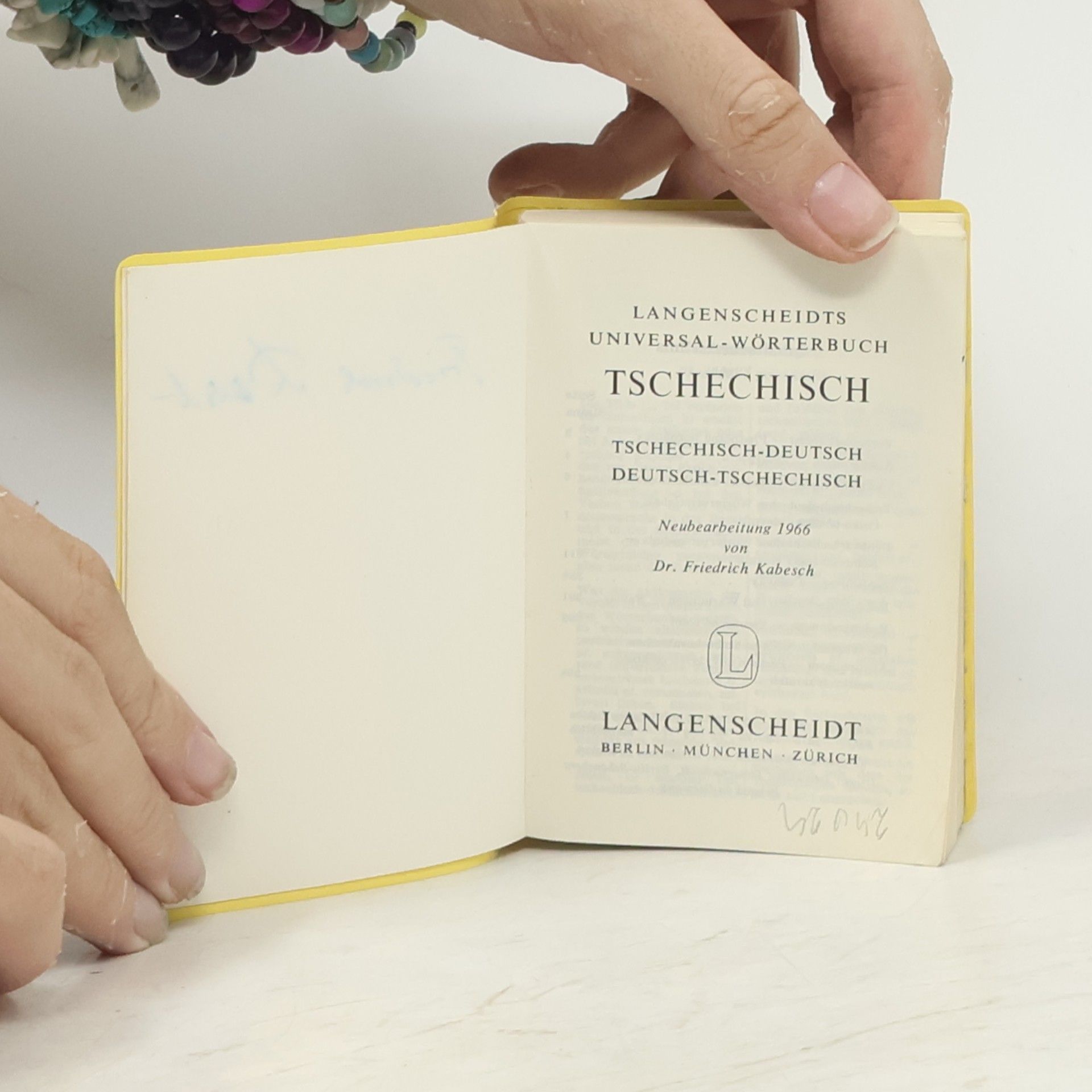 Autorenkollektiv Langenscheidt Universal-Wörterbuch Tschechisch. Tschechisch - Deutsch, Deutsch - Tschechisch