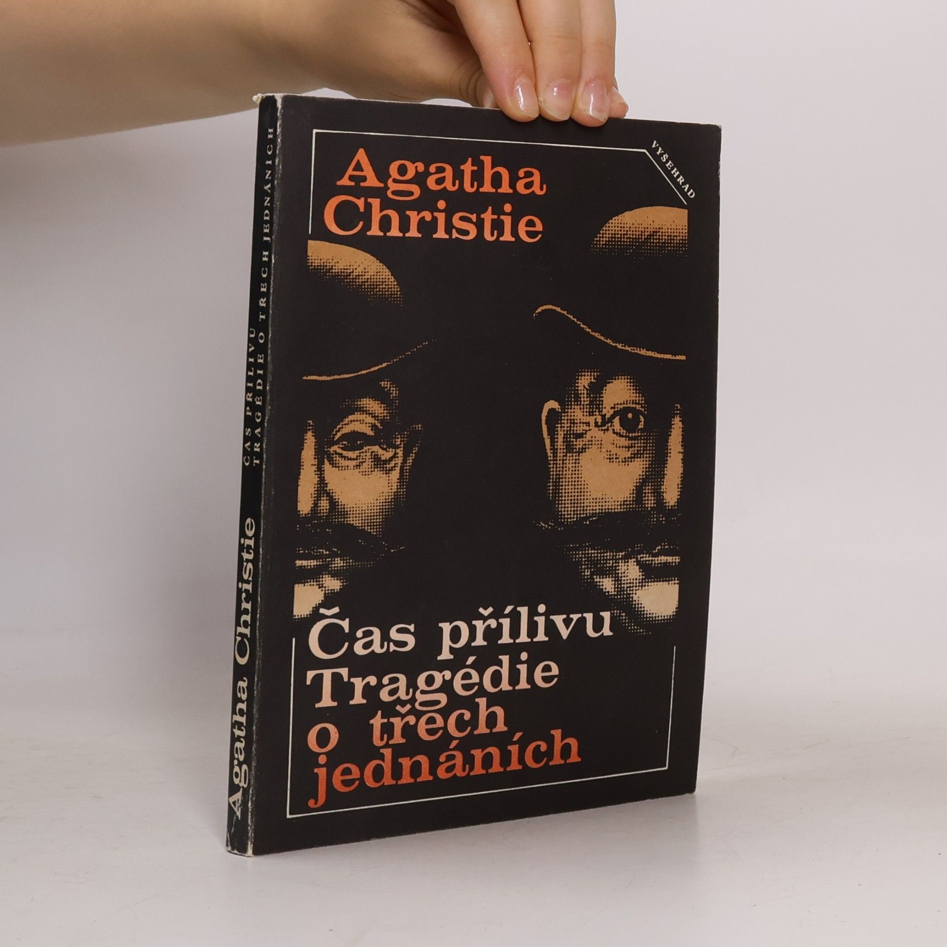 Agatha Christie Čas přílivu. Tragédie o třech jednáních
