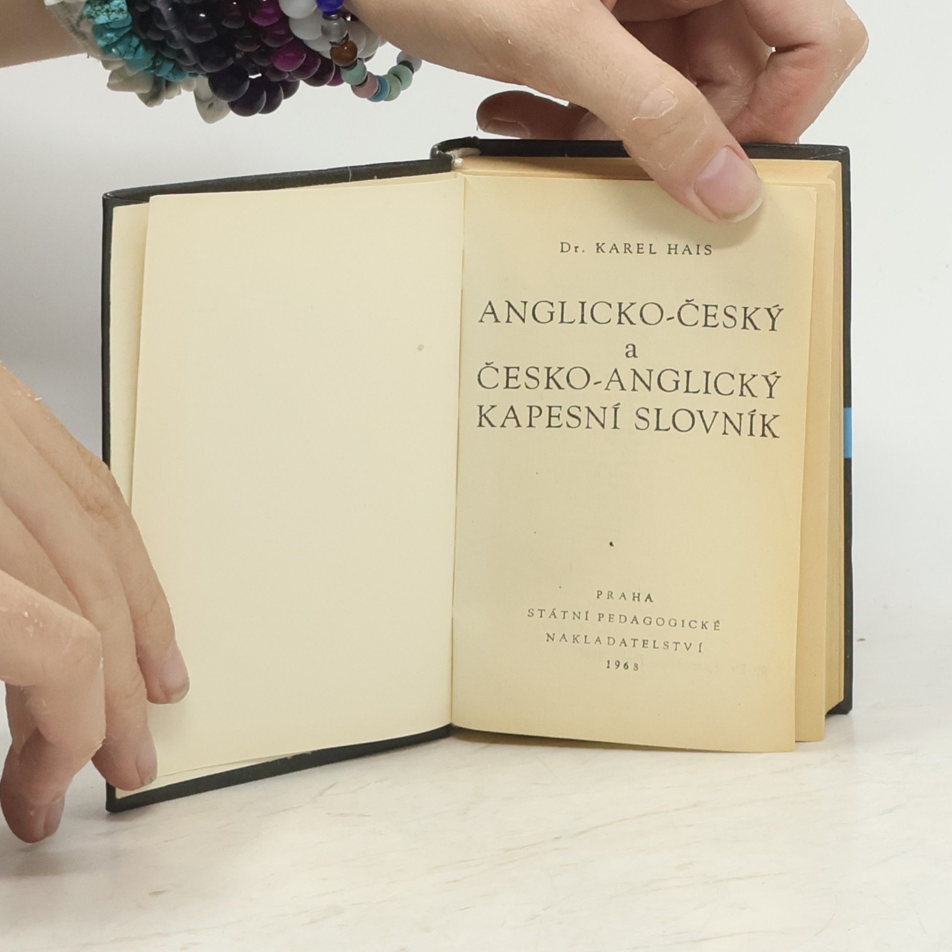 Karel Hais Anglicko-český a česko-anglický kapesní slovník