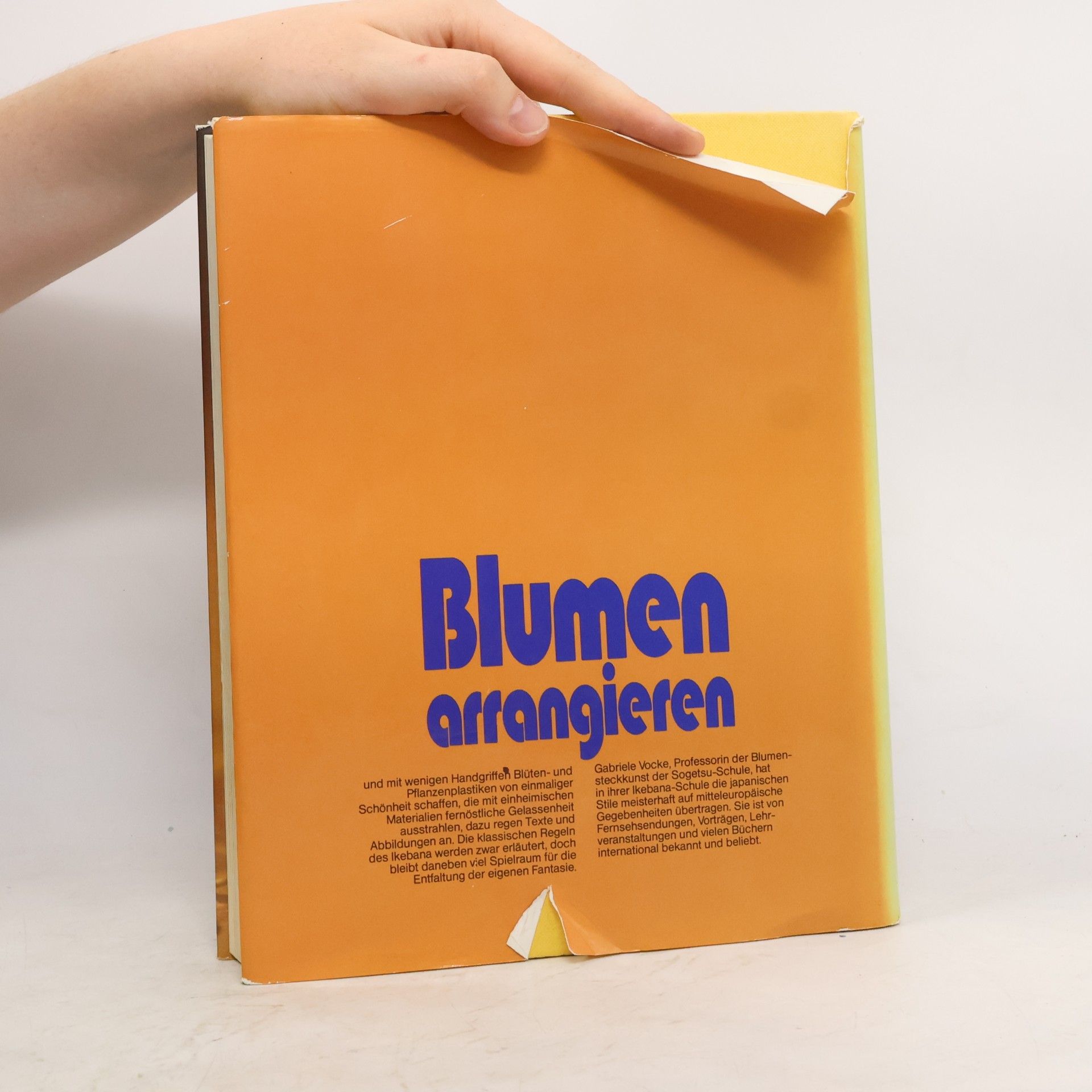 Gabrielle Vocke Blumen arrangieren