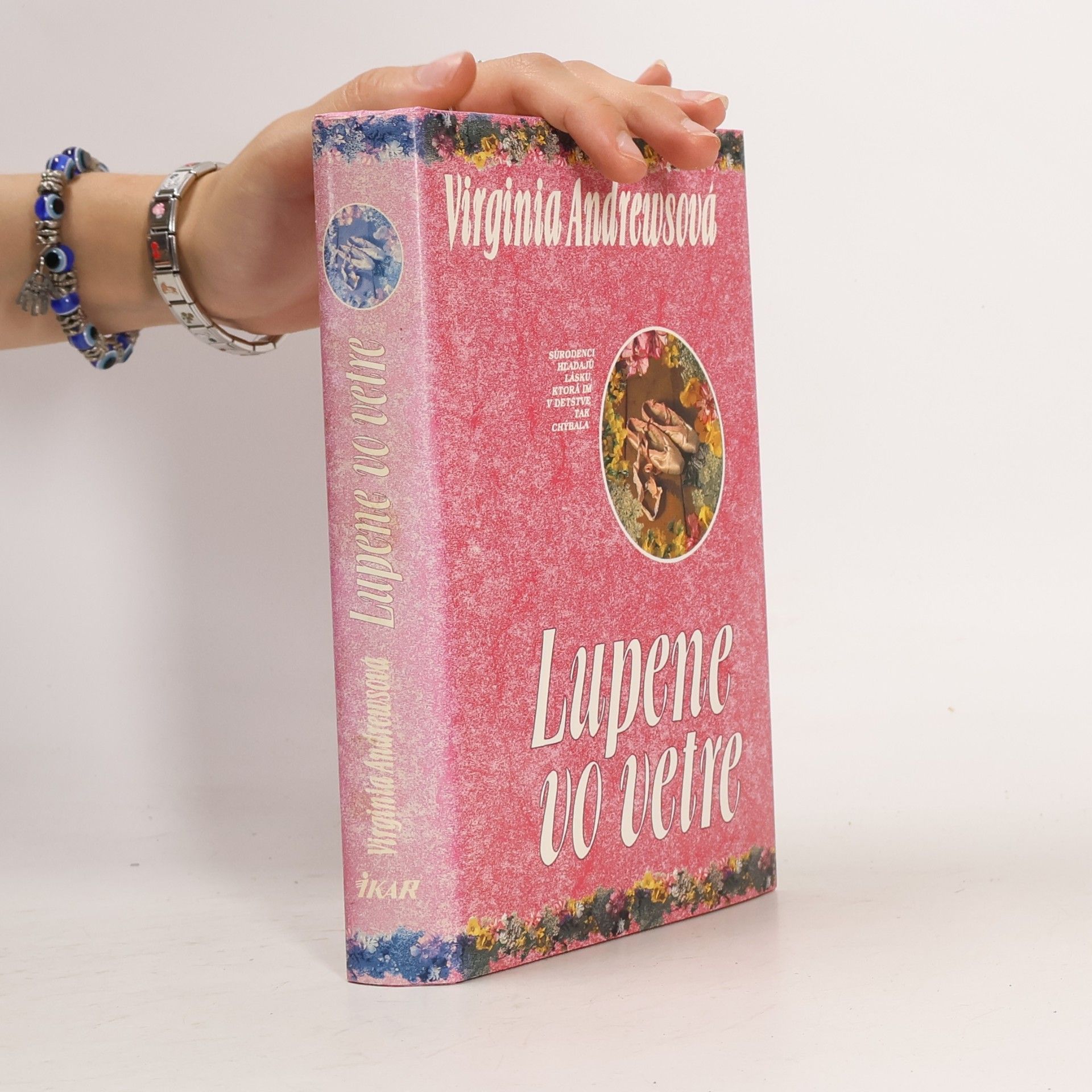 V. C. Andrews Lupene vo vetre