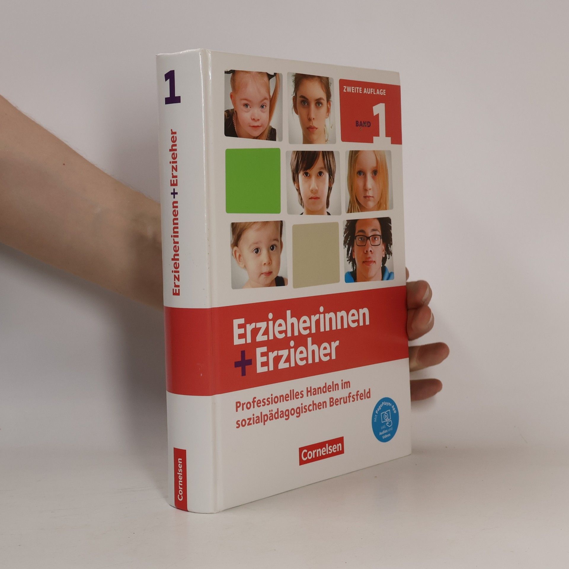 Susanne Baum Erzieherinnen + Erzieher. Band 1 - Professionelles Handeln im sozialpädagogischen Berufsfeld