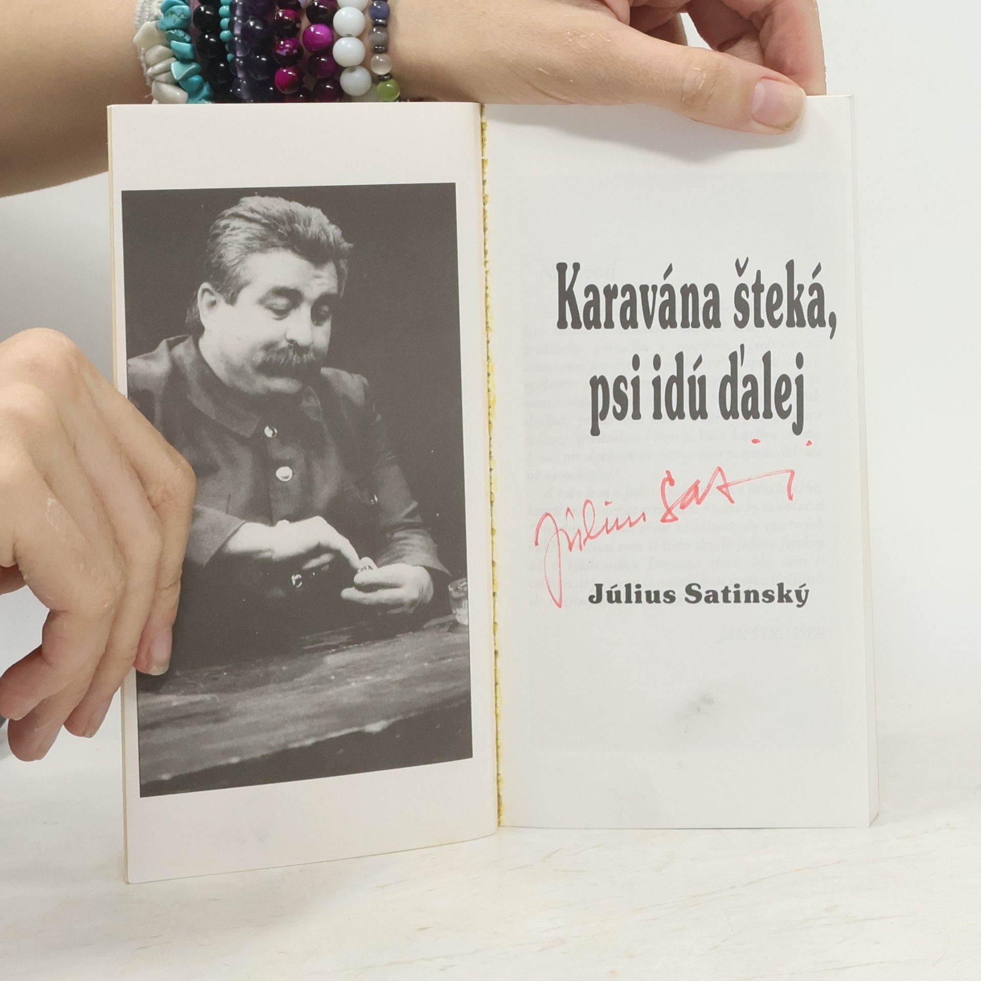 Július Satinský Karavána šteká, psi idú ďalej