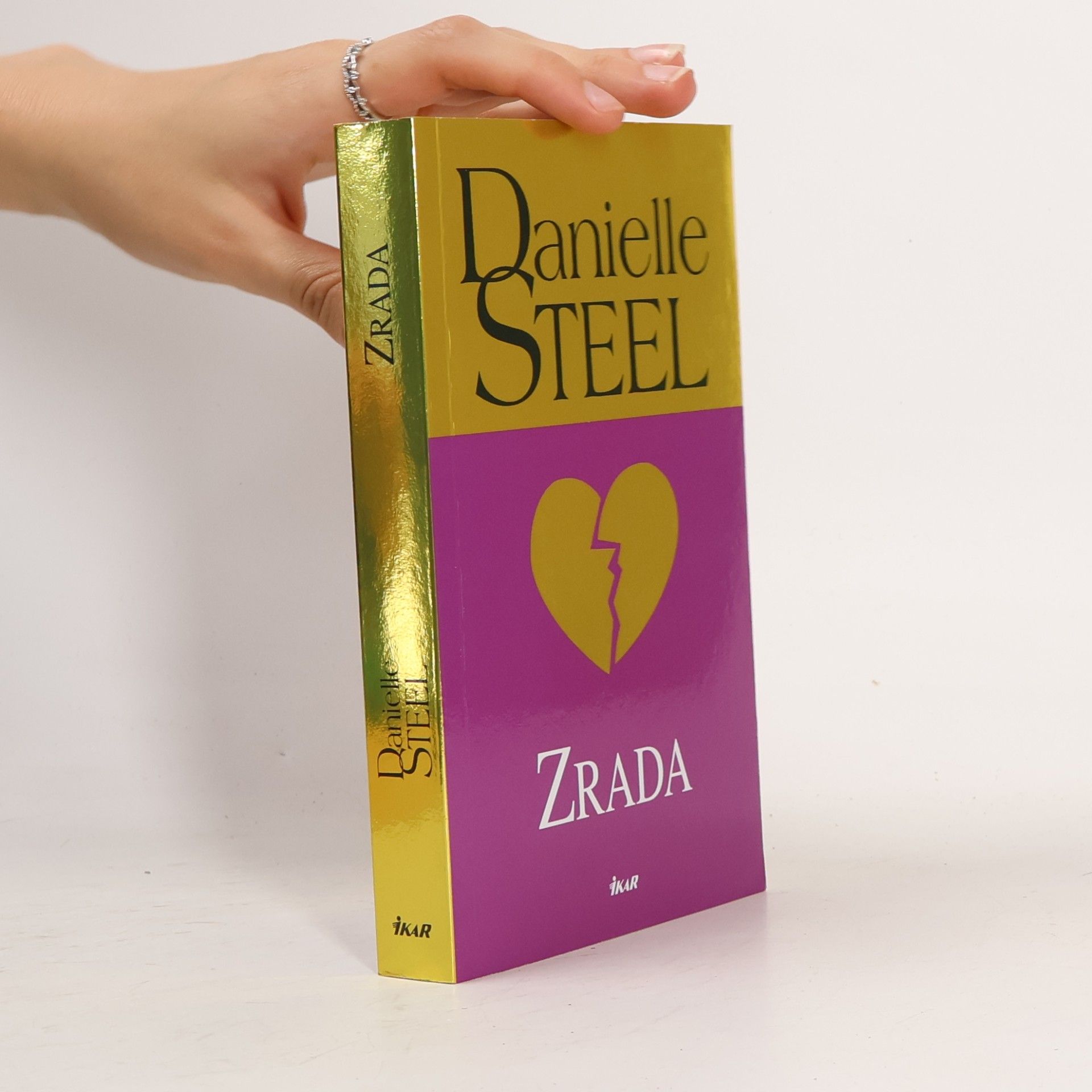 Danielle Steel Zrada