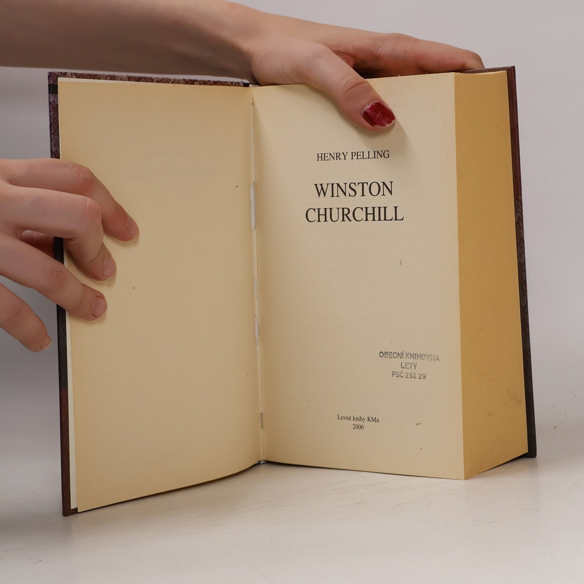 Henry Pelling Winston Churchill