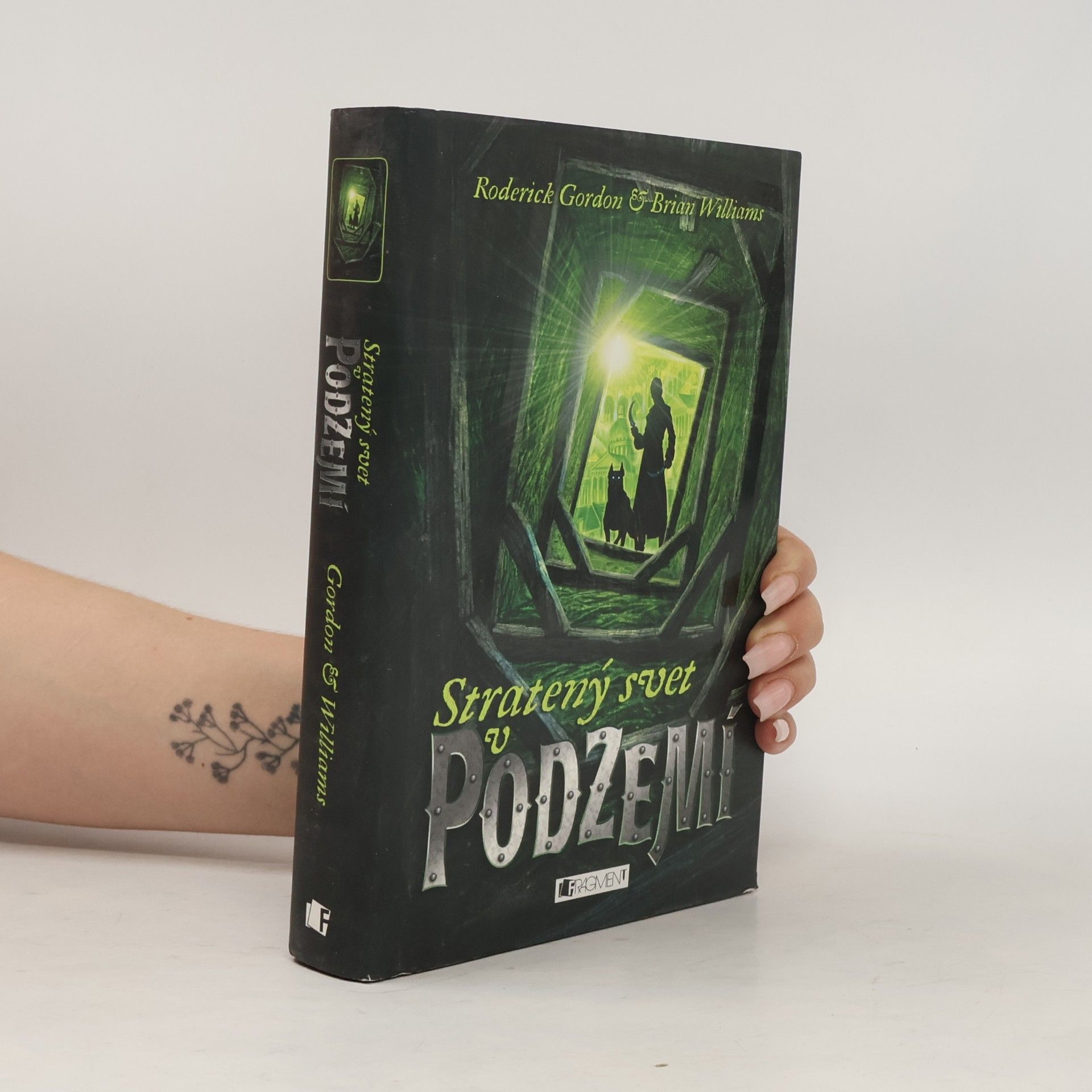 Roderick Gordon Stratený svet v podzemí
