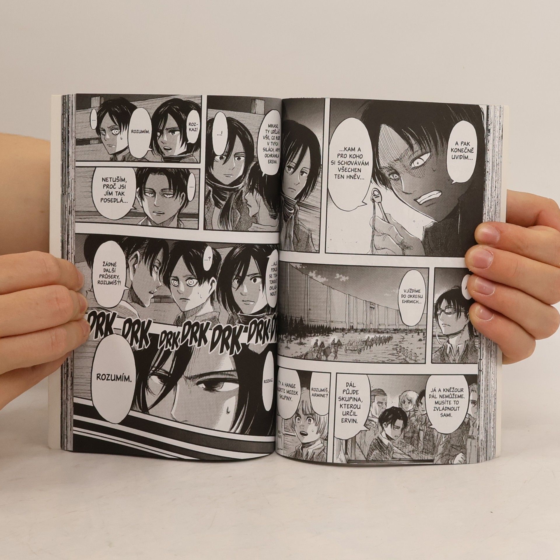 Hajime Isayama Útok titánů. 9