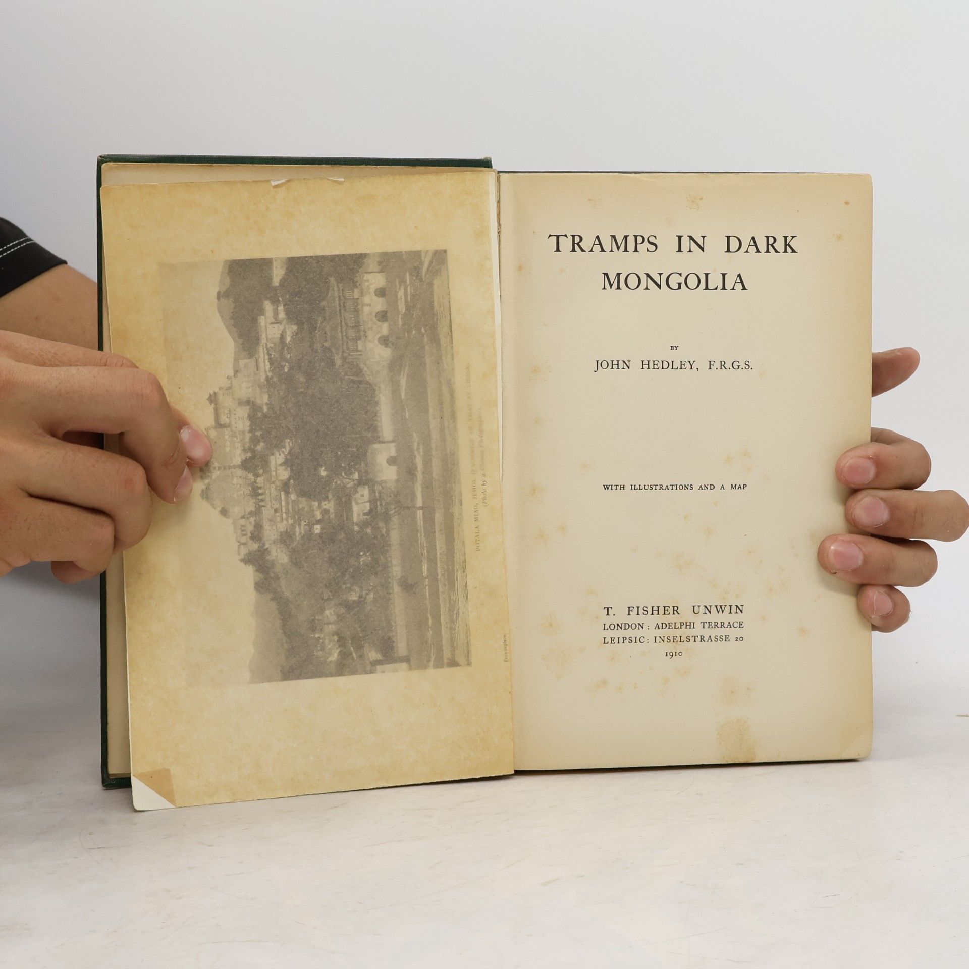John Hedley Tramps in Dark Mongolia
