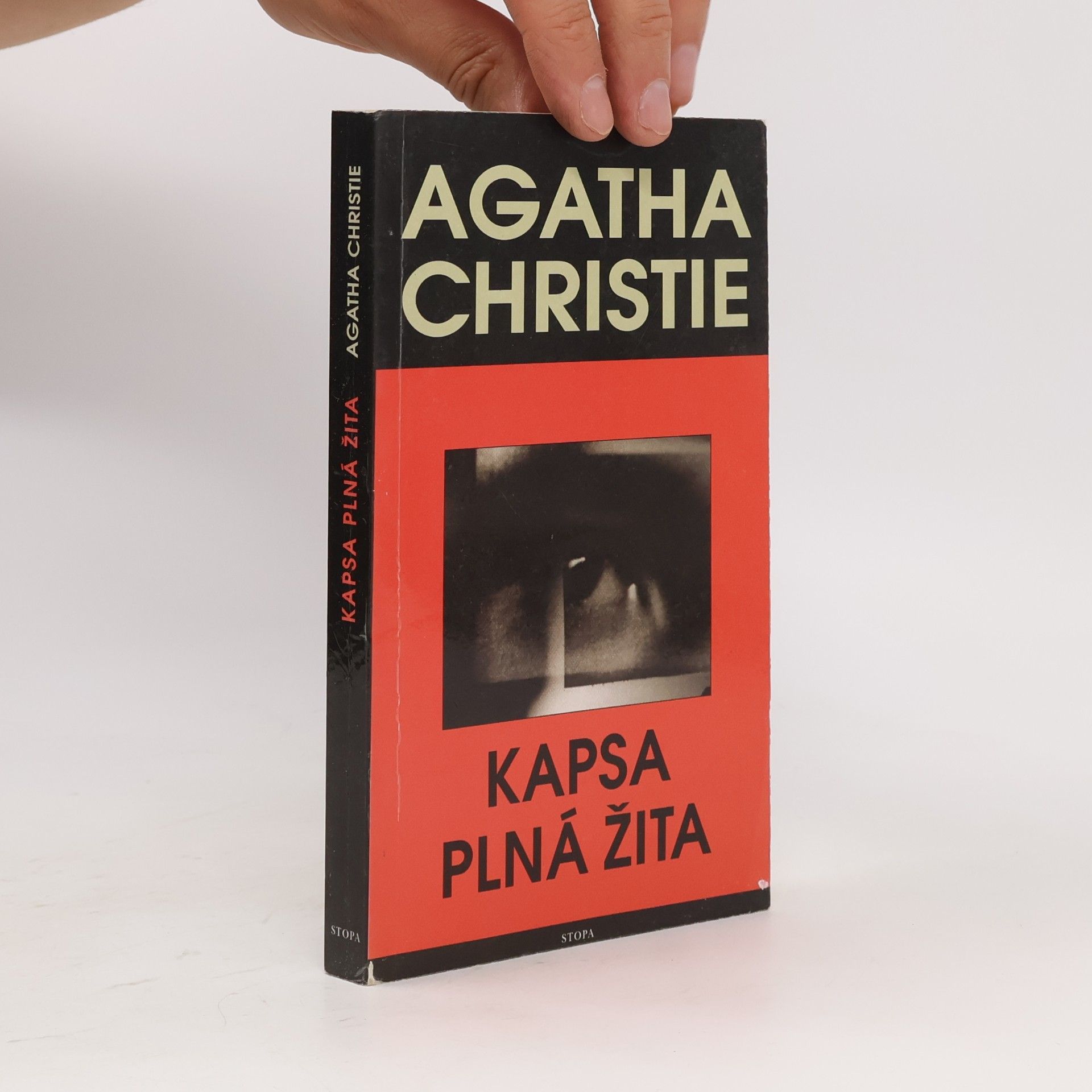 Agatha Christie Kapsa plná žita
