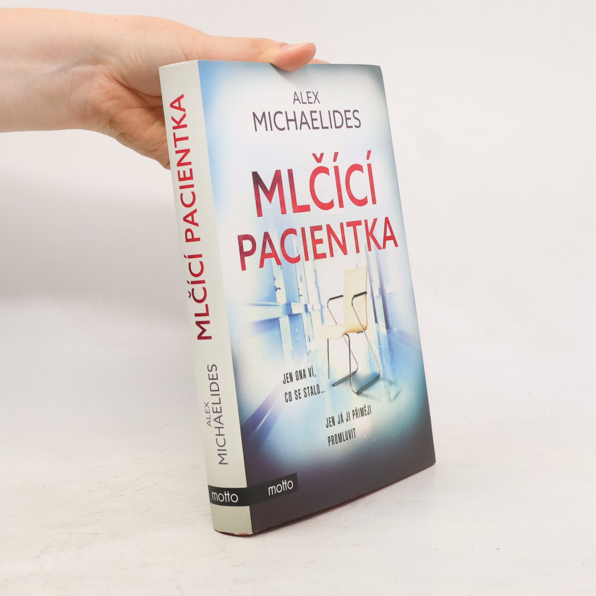 Alex Michaelides Mlčící pacientka