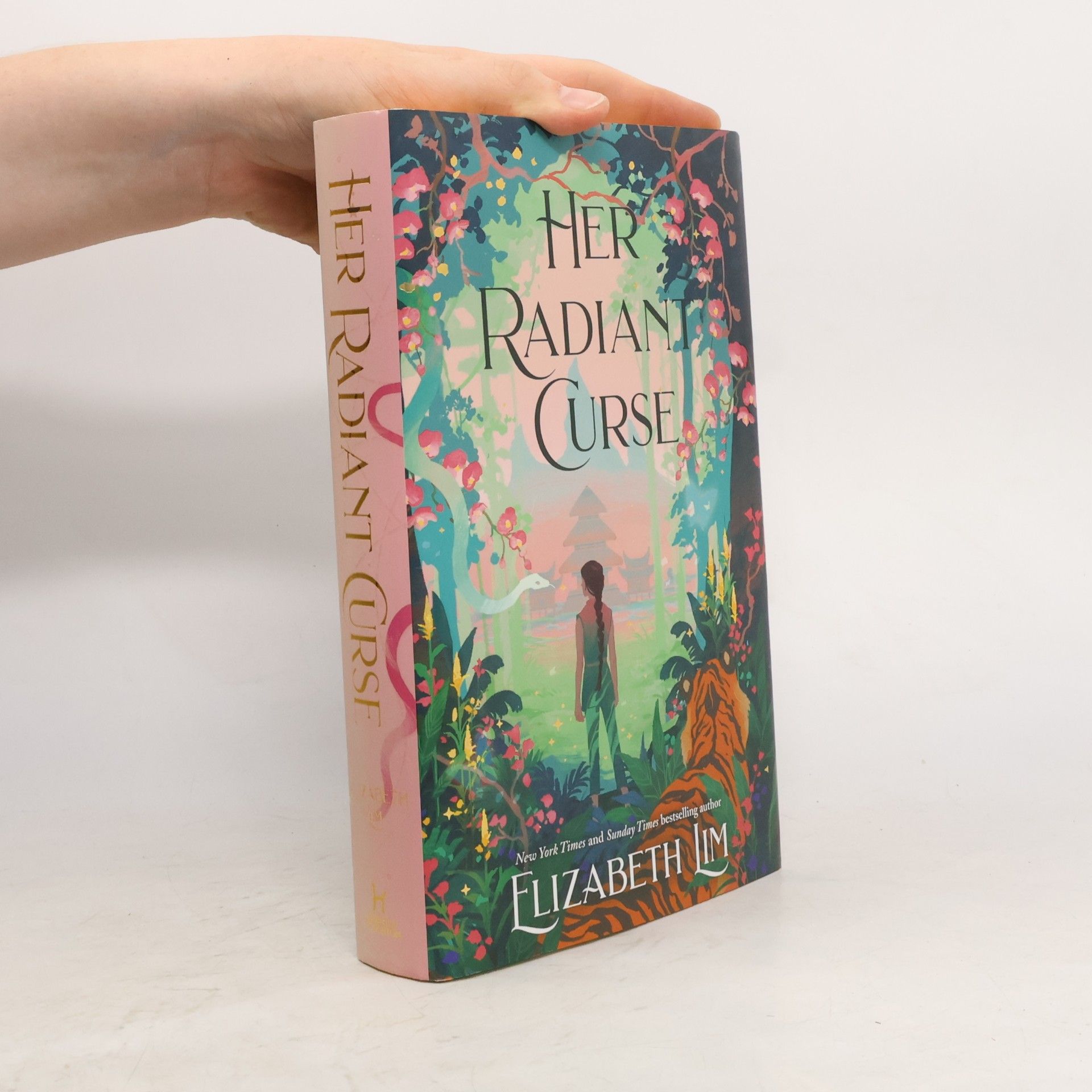 Elizabeth Lim Her Radiant Curse
