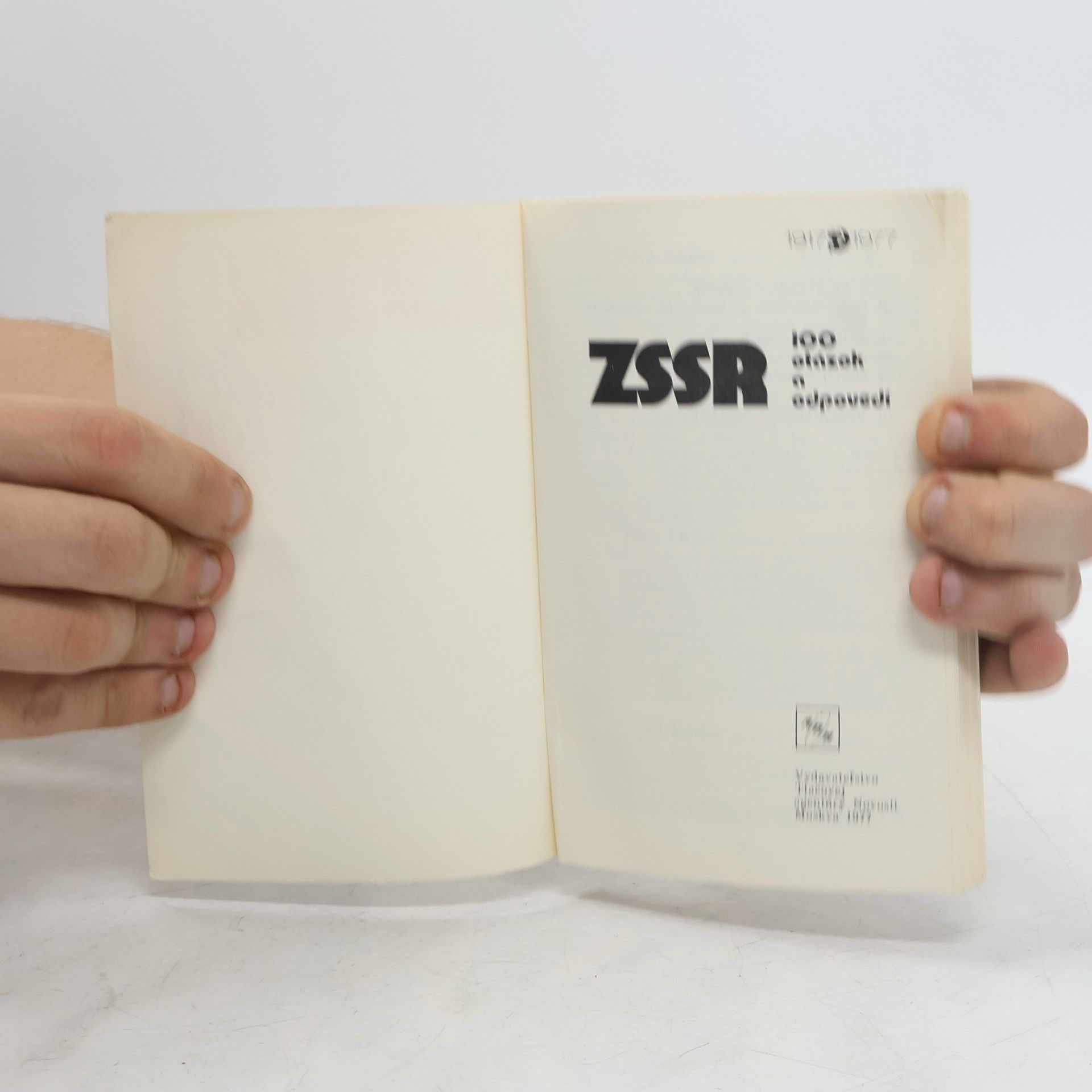 Autorenkollektiv ZSSR. 100 otázok a odpovedí