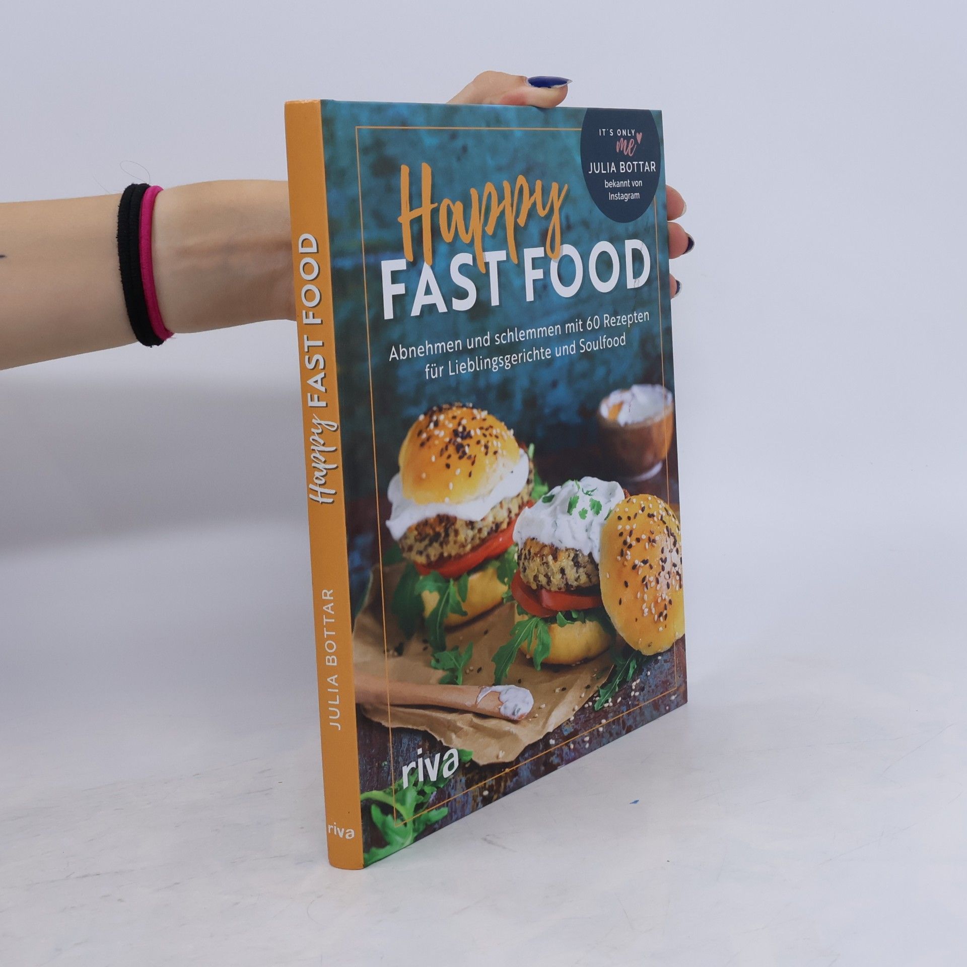 Julia Bottar Happy Fast Food