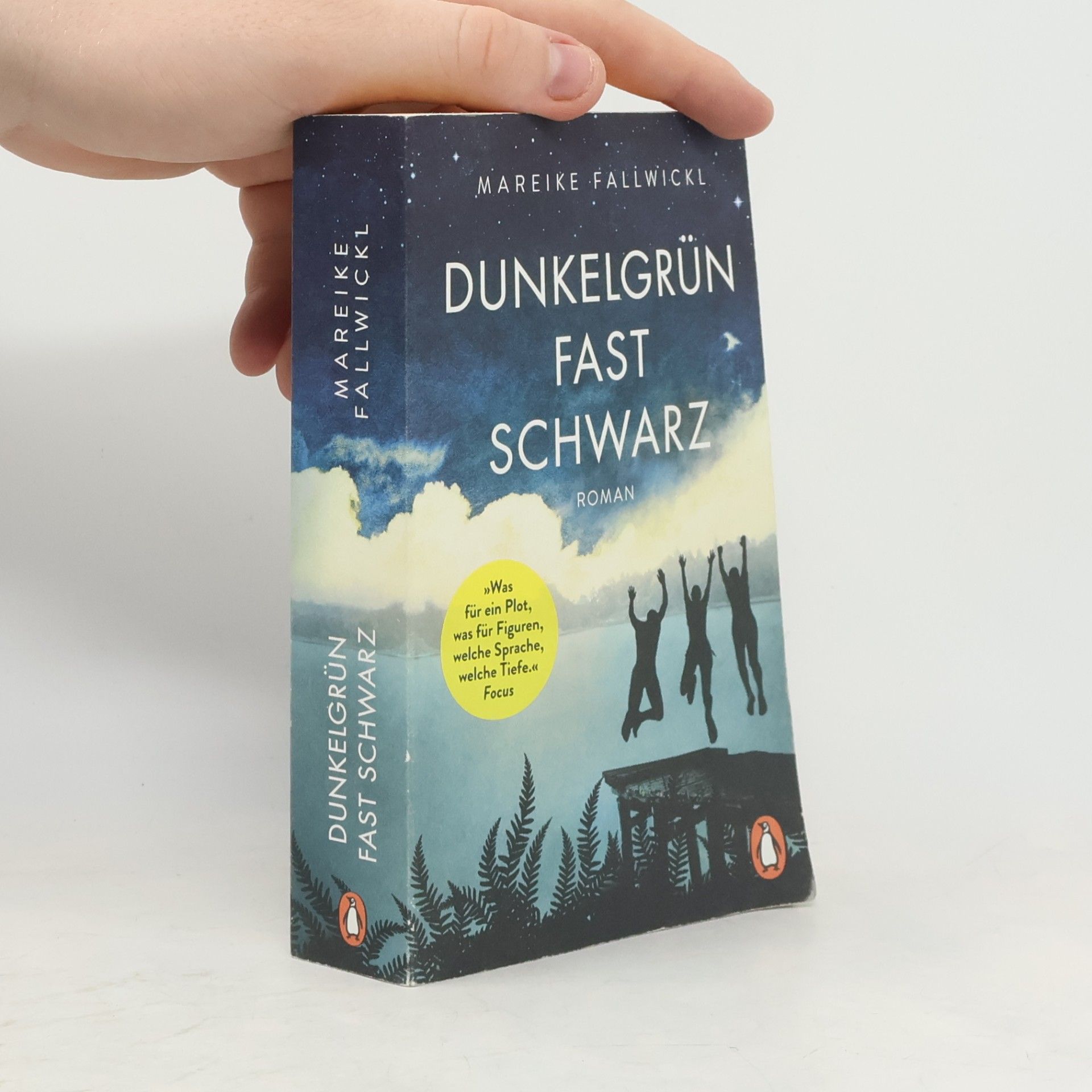 Mareike Fallwickl Dunkelgrün fast schwarz