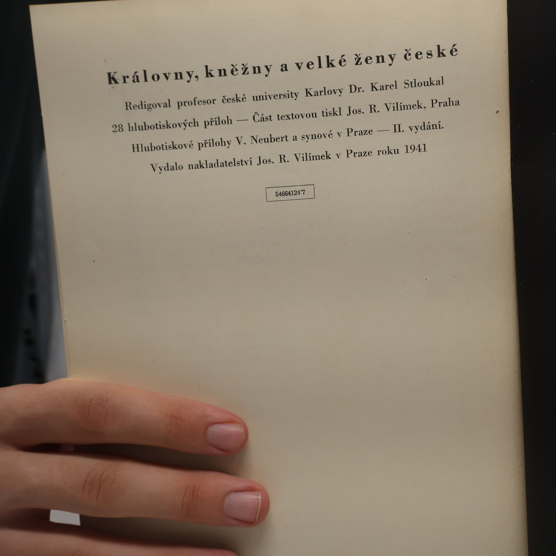 Redigoval Karel Stloukal Královny, kněžny a velké ženy české