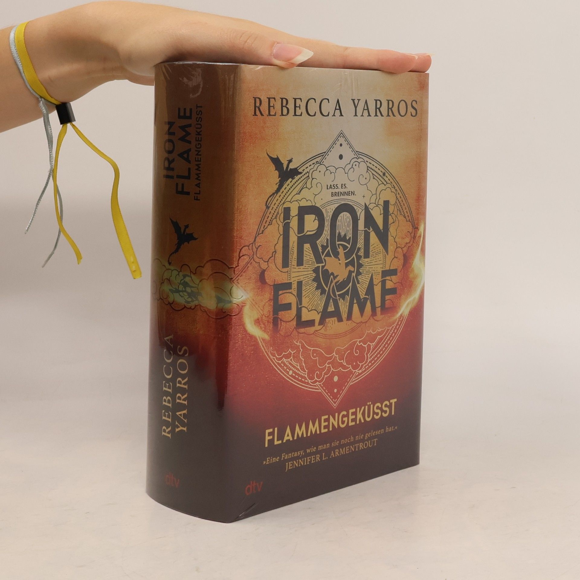 Rebecca Yarros Iron Flame