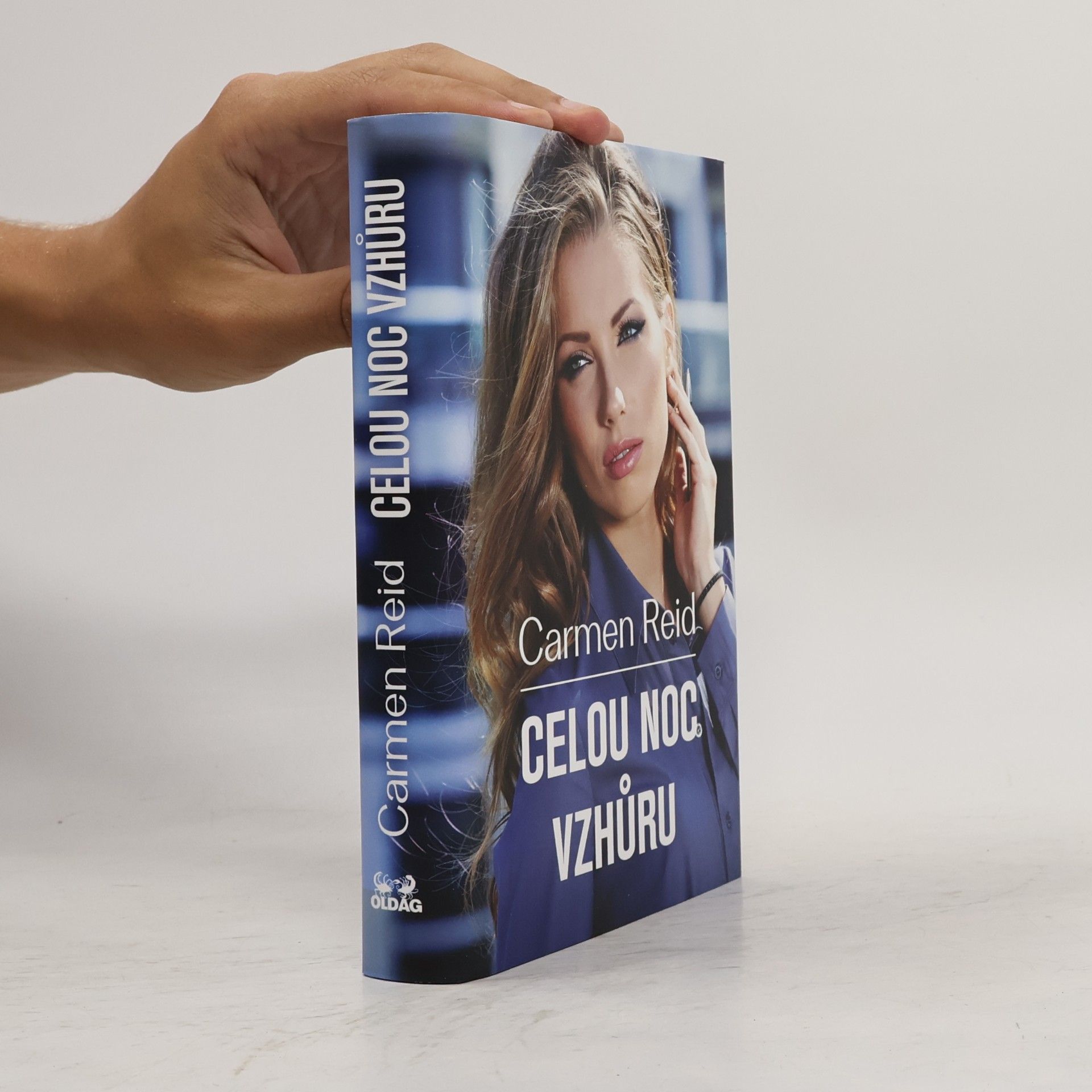 Carmen Reid Celou noc vzhůru