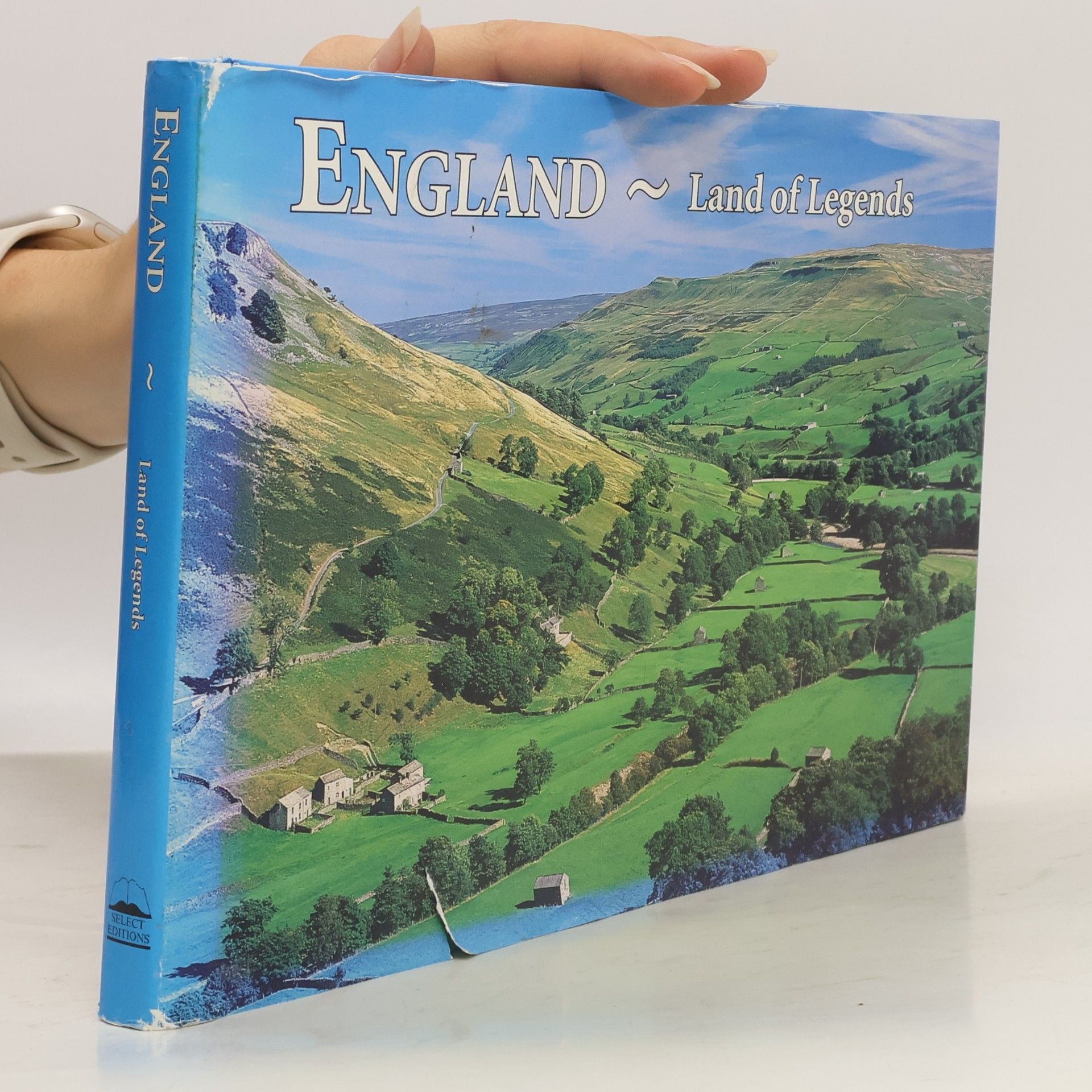 England - Land of Legends