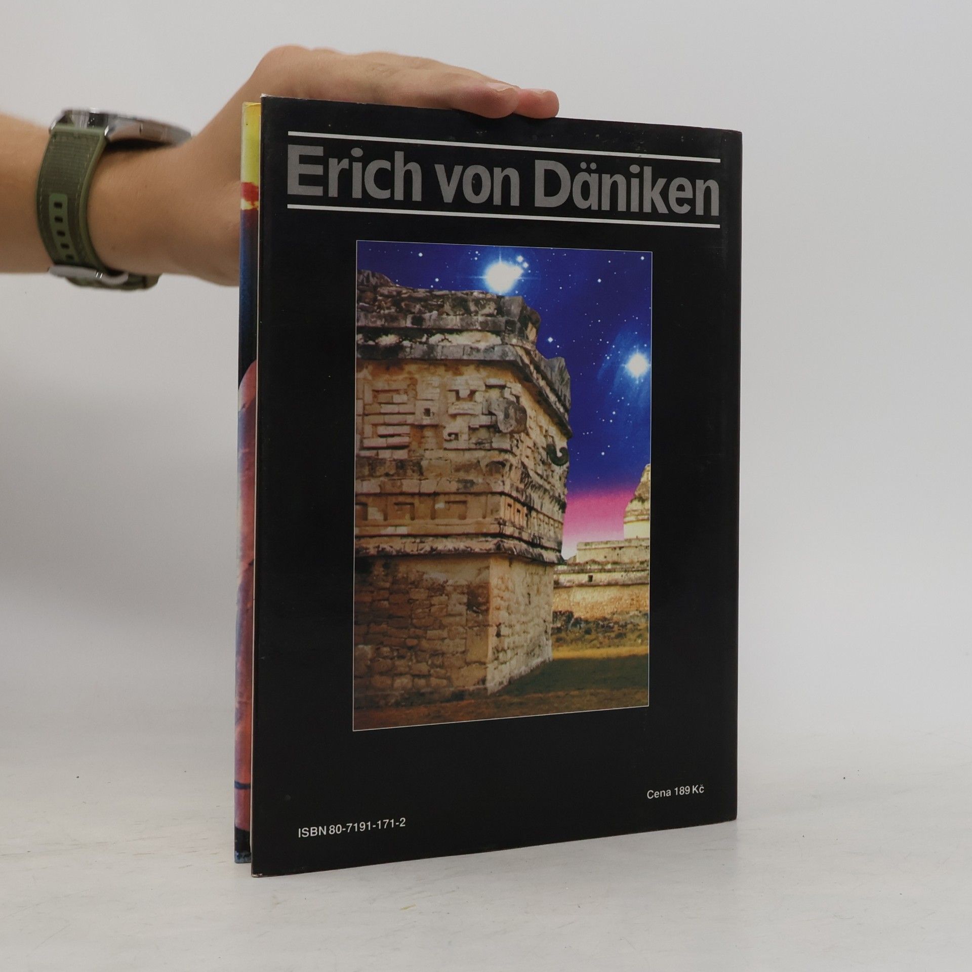 Erich von Däniken Neznámé z vesmíru