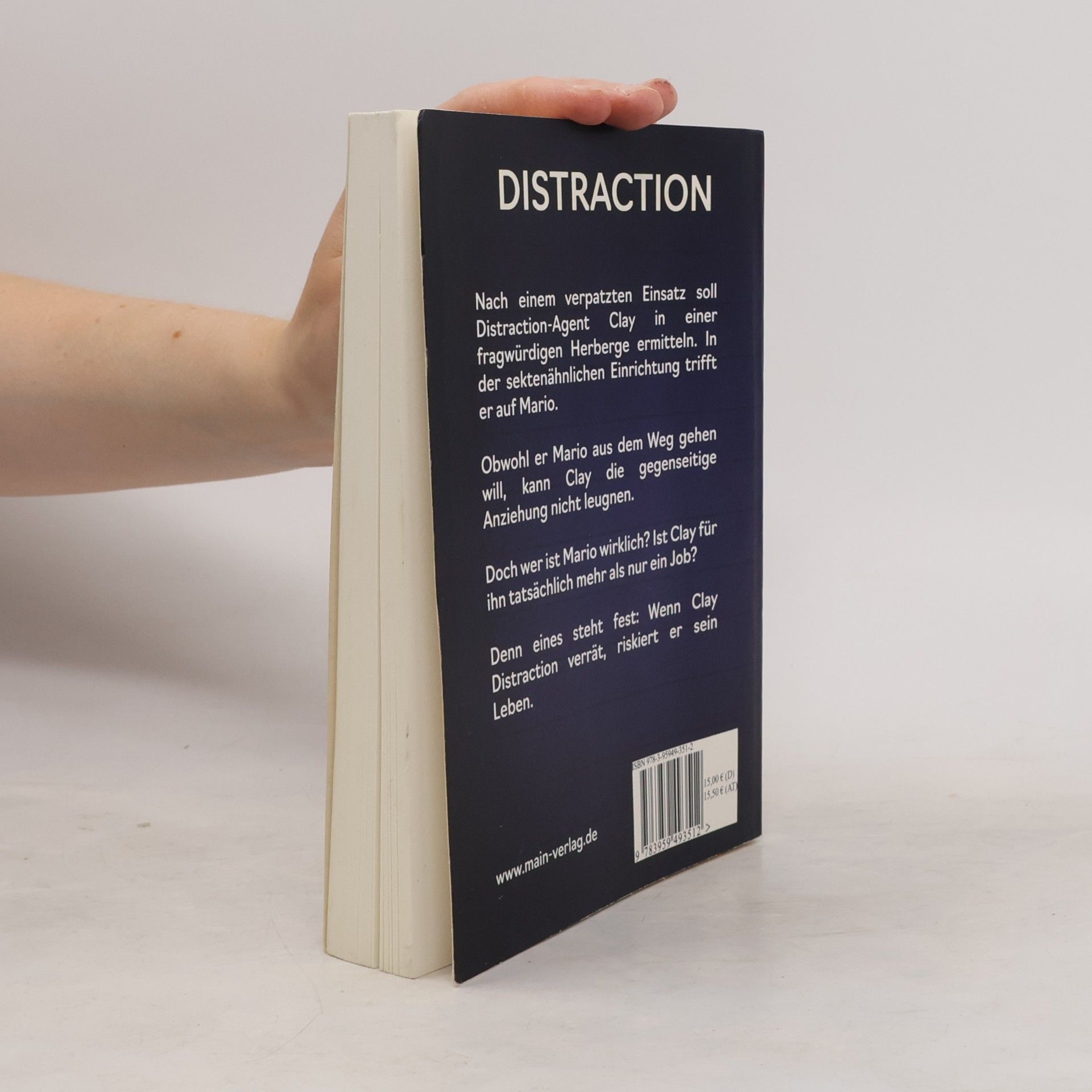 Nicole Stranzl Distraction