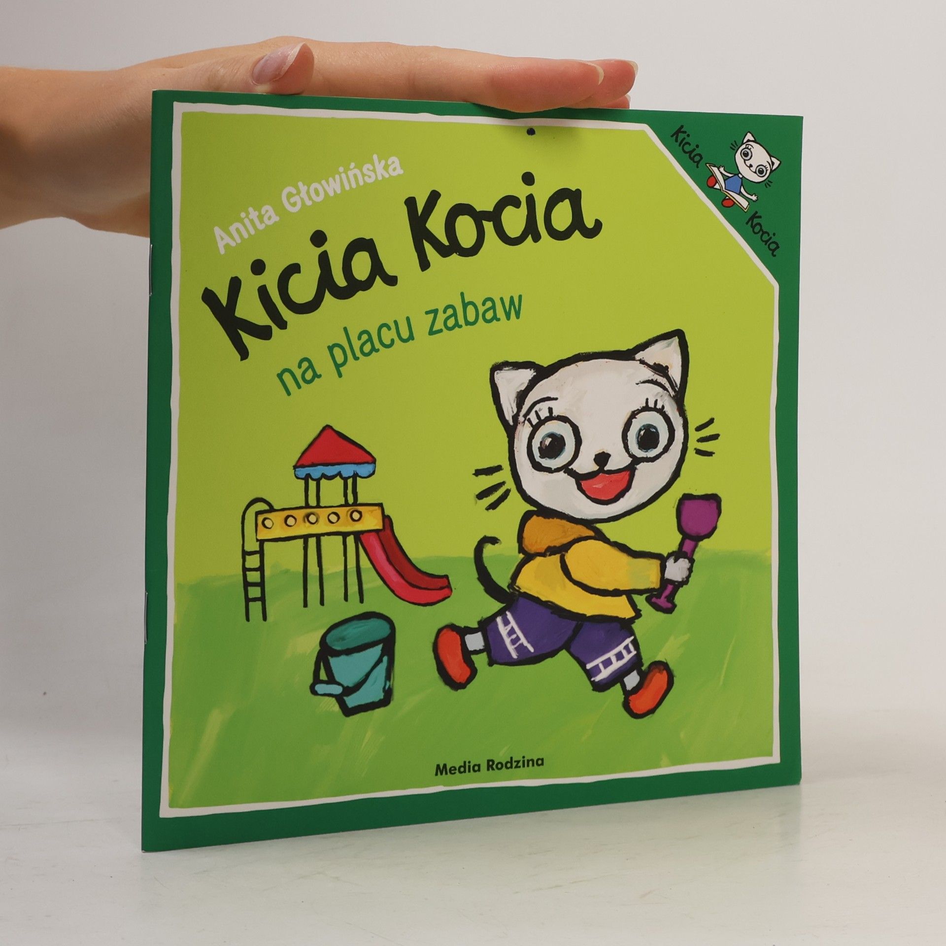 Anita Głowińska Kicia Kocia na placu zabaw