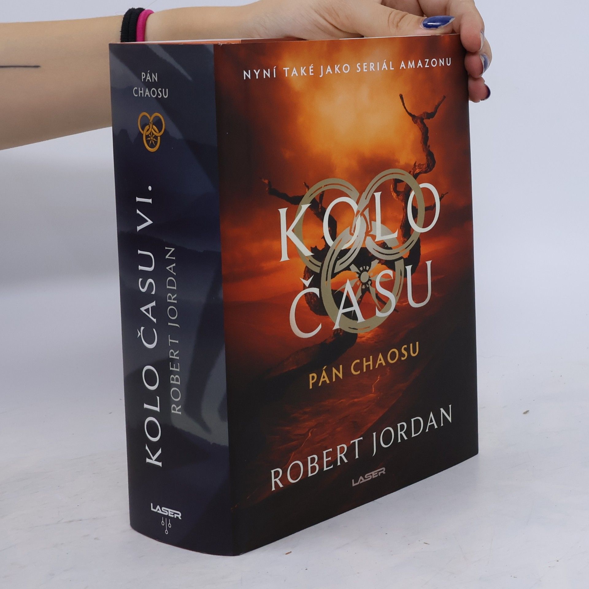 Robert Jordan Kolo času. Pán chaosu