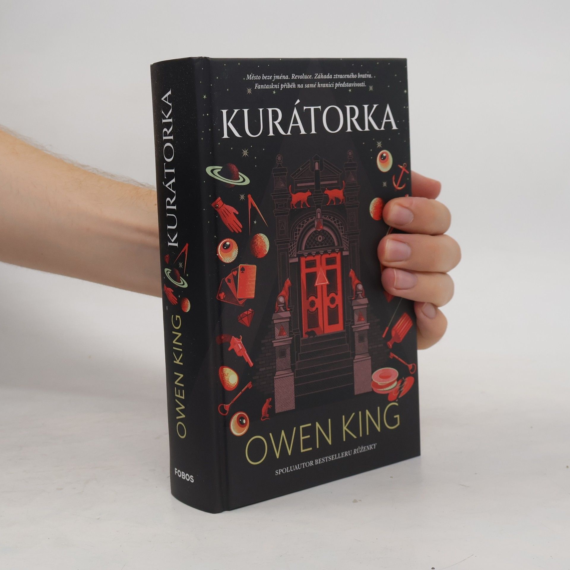 Owen King Kurátorka