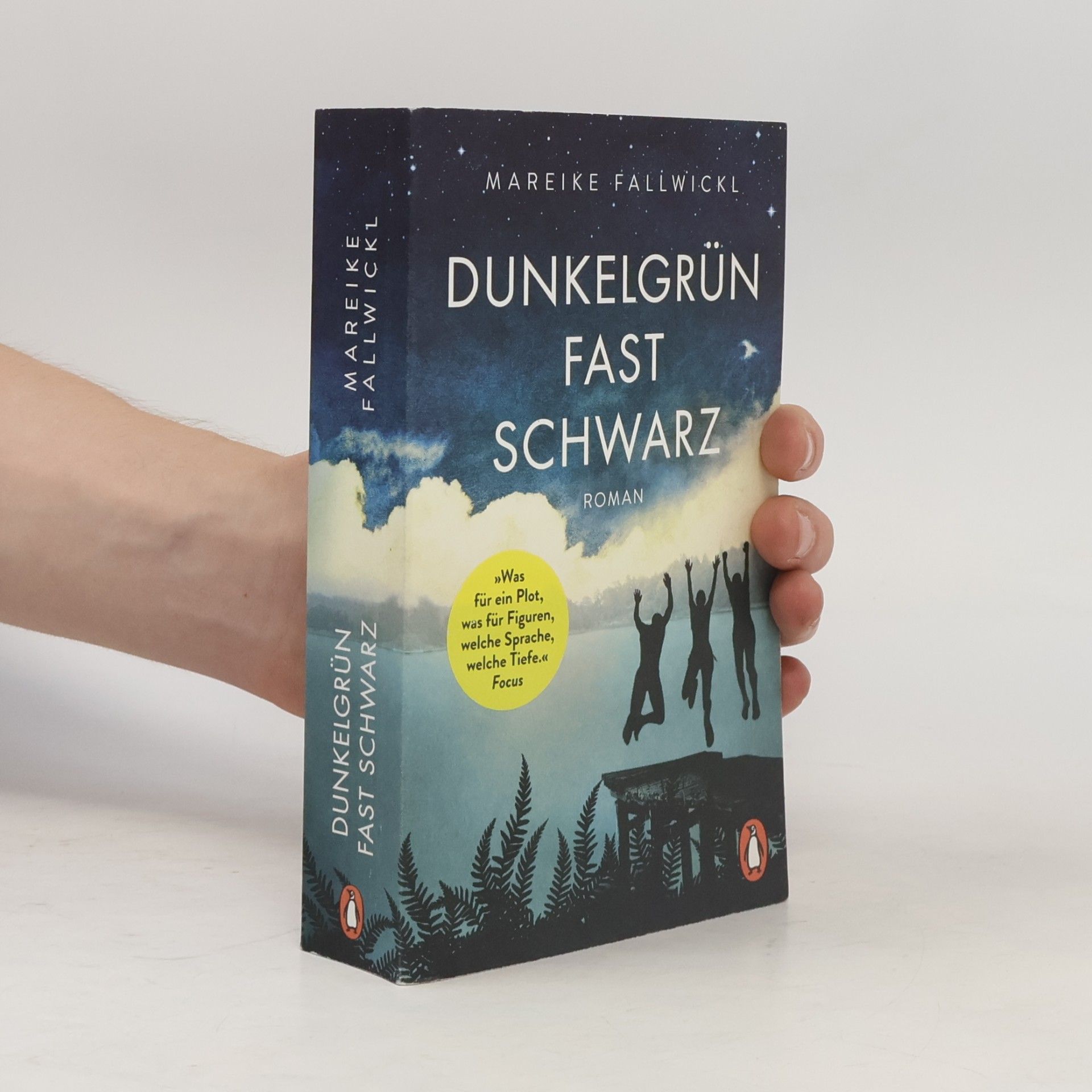 Mareike Fallwickl Dunkelgrün fast schwarz